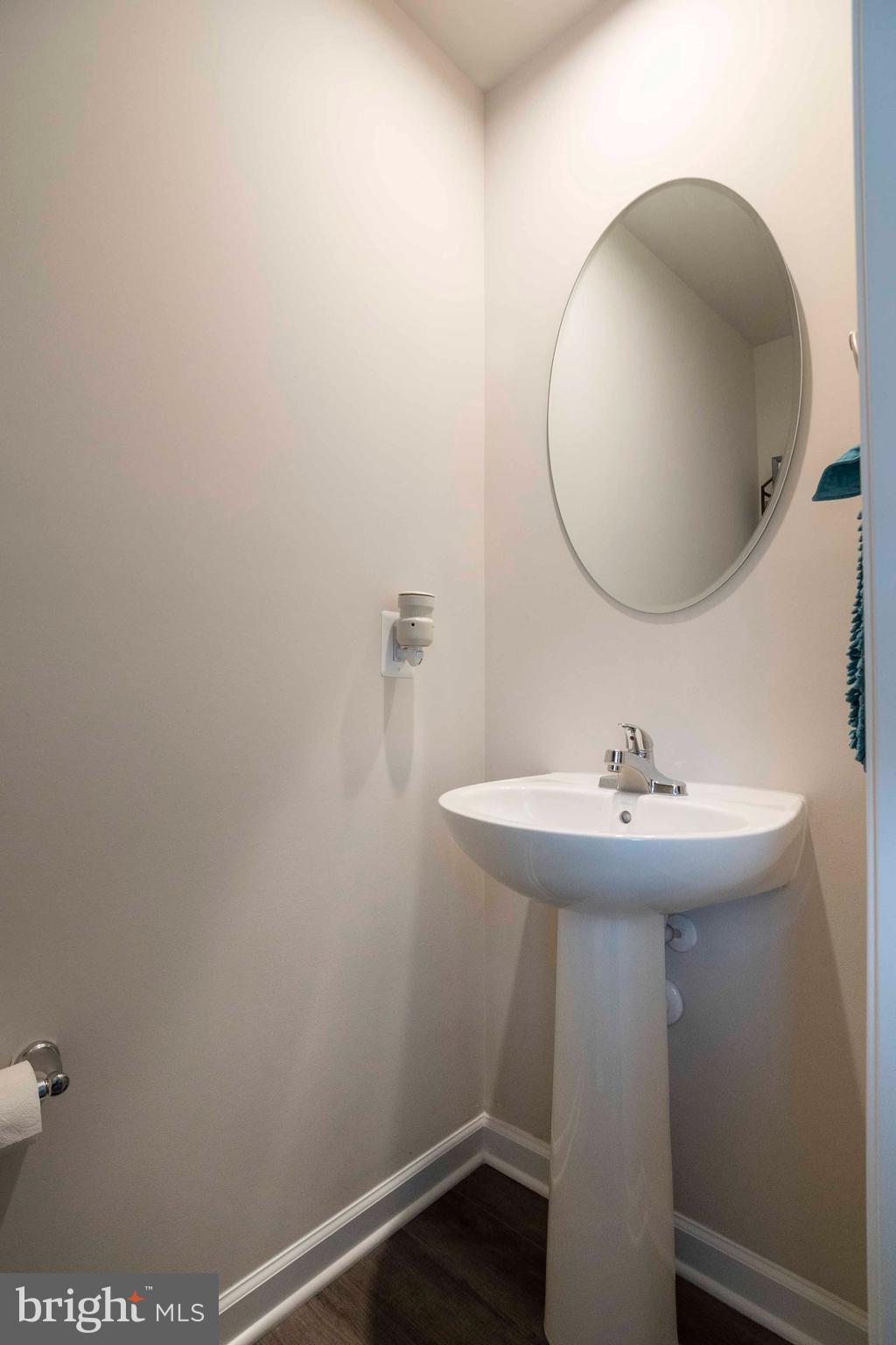 THE LAKES AT MARTINSBURG - Residential Lease