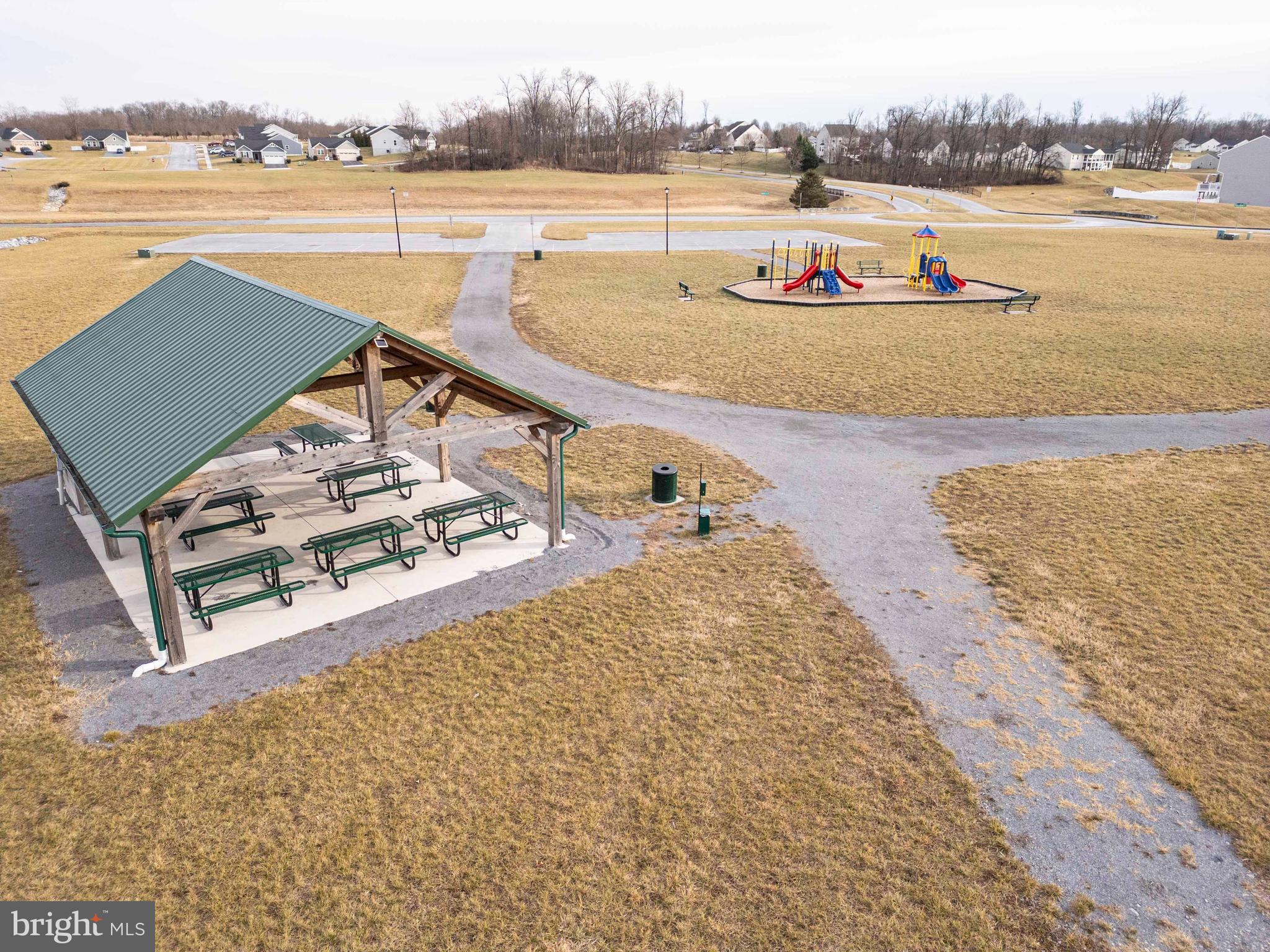 THE LAKES AT MARTINSBURG - Residential Lease