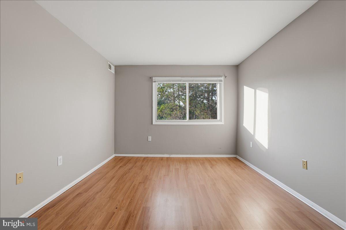 OCCOQUAN RIDGE CONDO - Residential