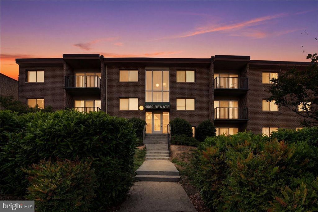 Photo of 1550 Renate Drive #203, WOODBRIDGE, VA 22192 (MLS # VAPW2120500)
