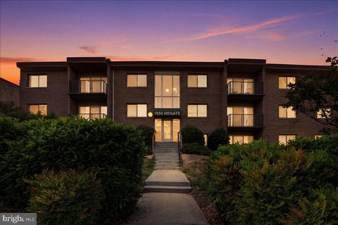 Photo of 1550 Renate Drive #203, WOODBRIDGE, VA 22192 (MLS # VAPW2120500)