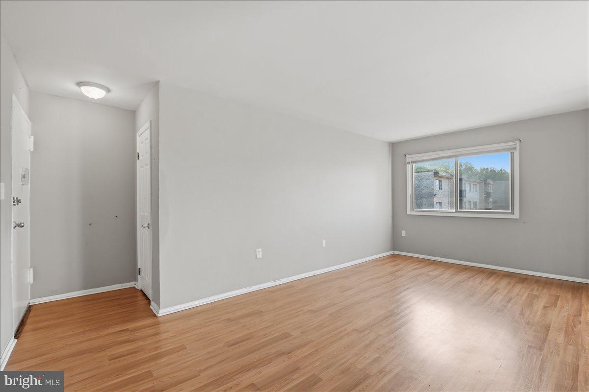 OCCOQUAN RIDGE CONDO - Residential