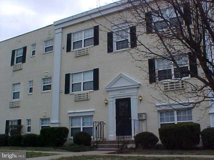 FARRINGTON PLACE - Residential Lease