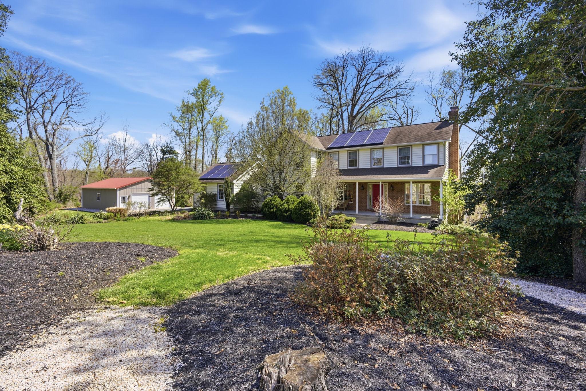 HOWES LANDING - Residential