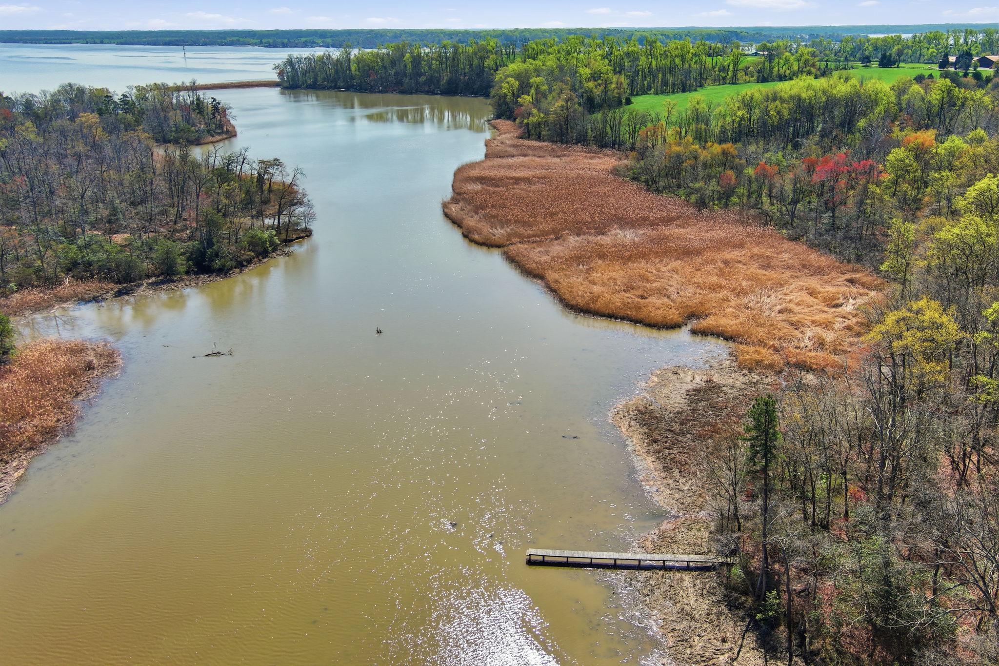 HOWES LANDING - Residential