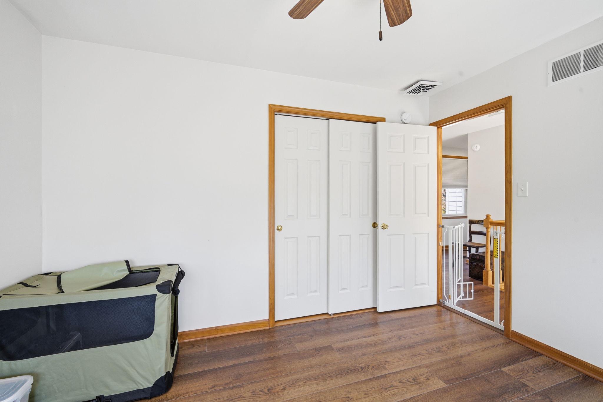 HOWES LANDING - Residential