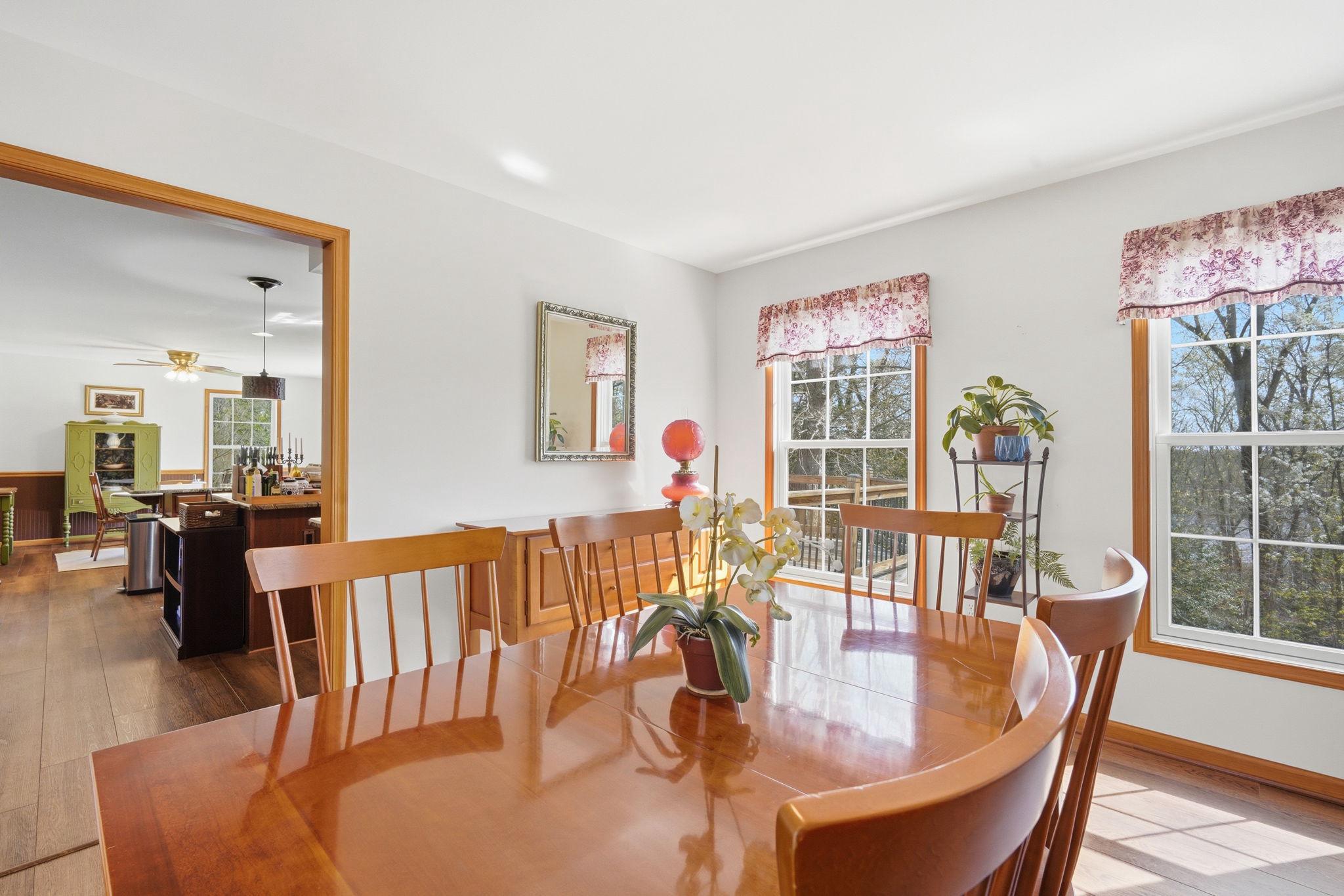 HOWES LANDING - Residential