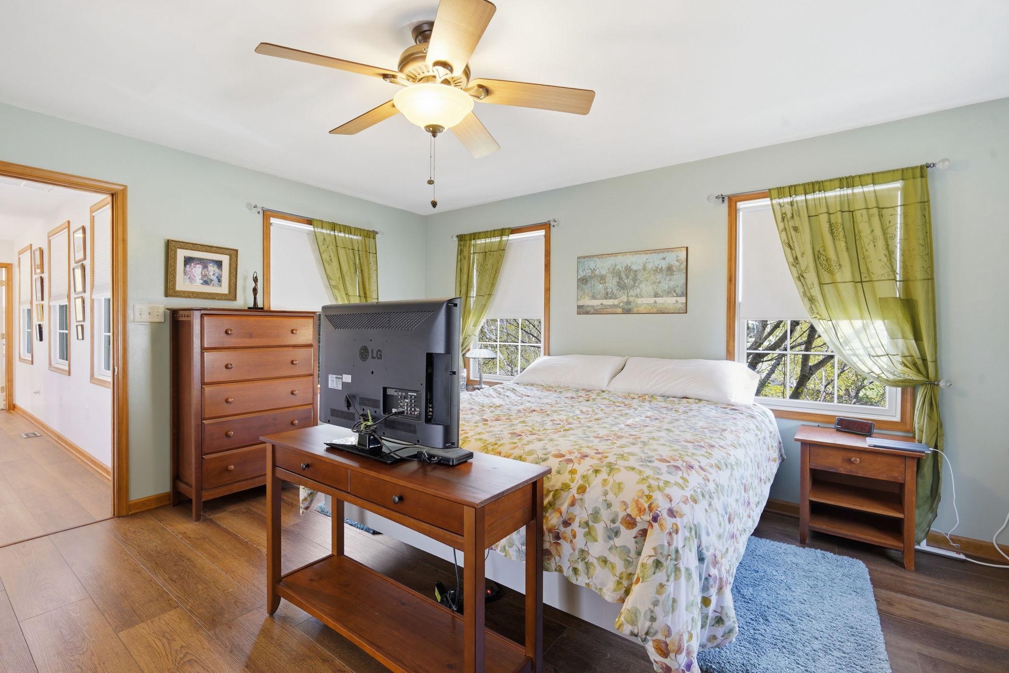 HOWES LANDING - Residential