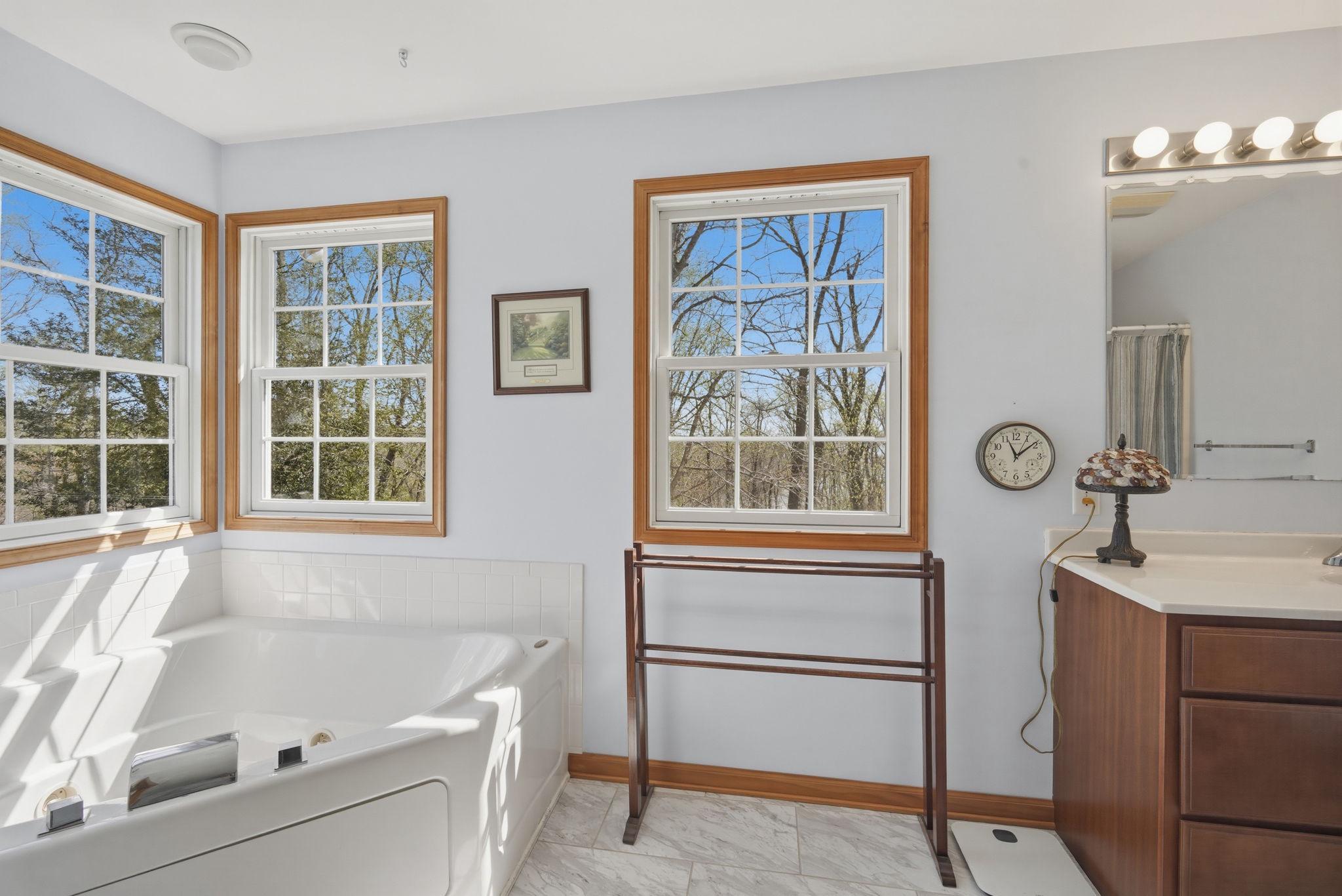 HOWES LANDING - Residential