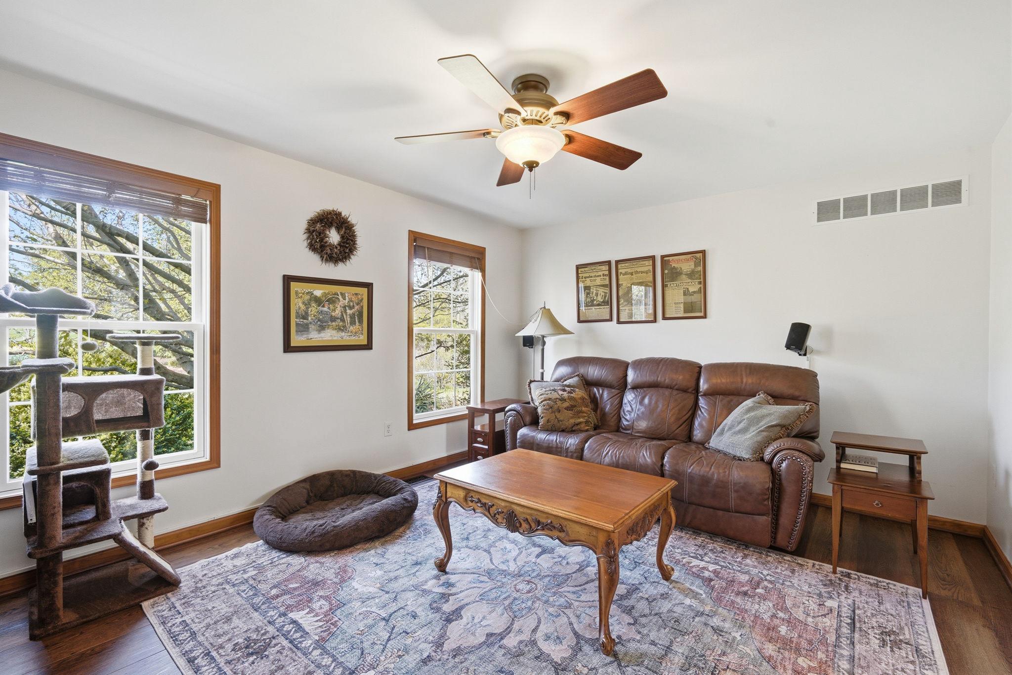 HOWES LANDING - Residential