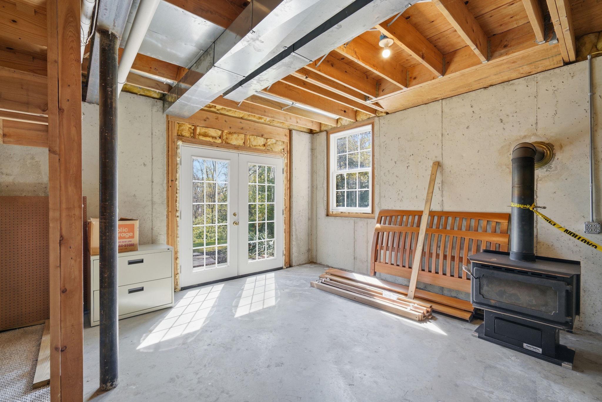 HOWES LANDING - Residential