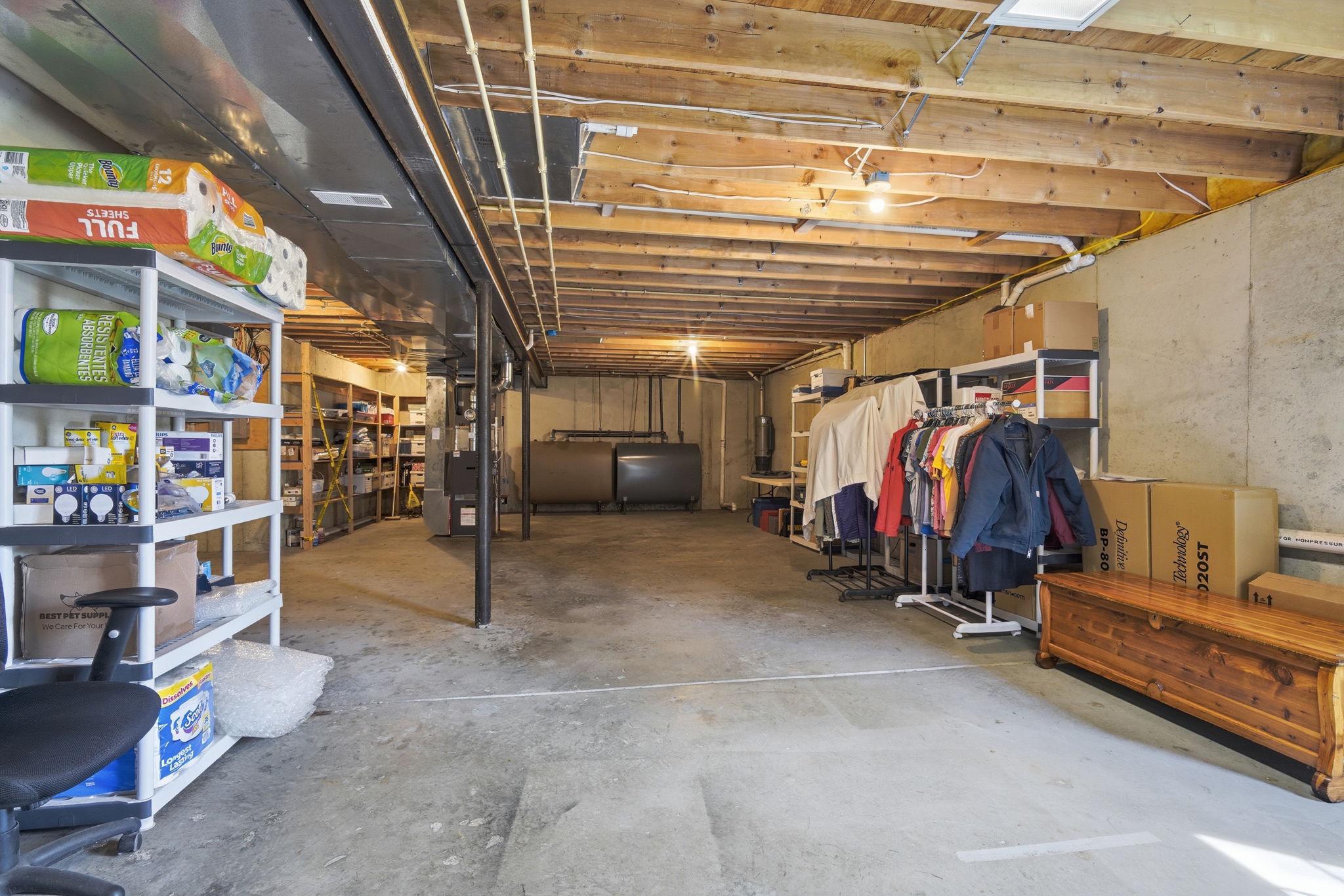 HOWES LANDING - Residential