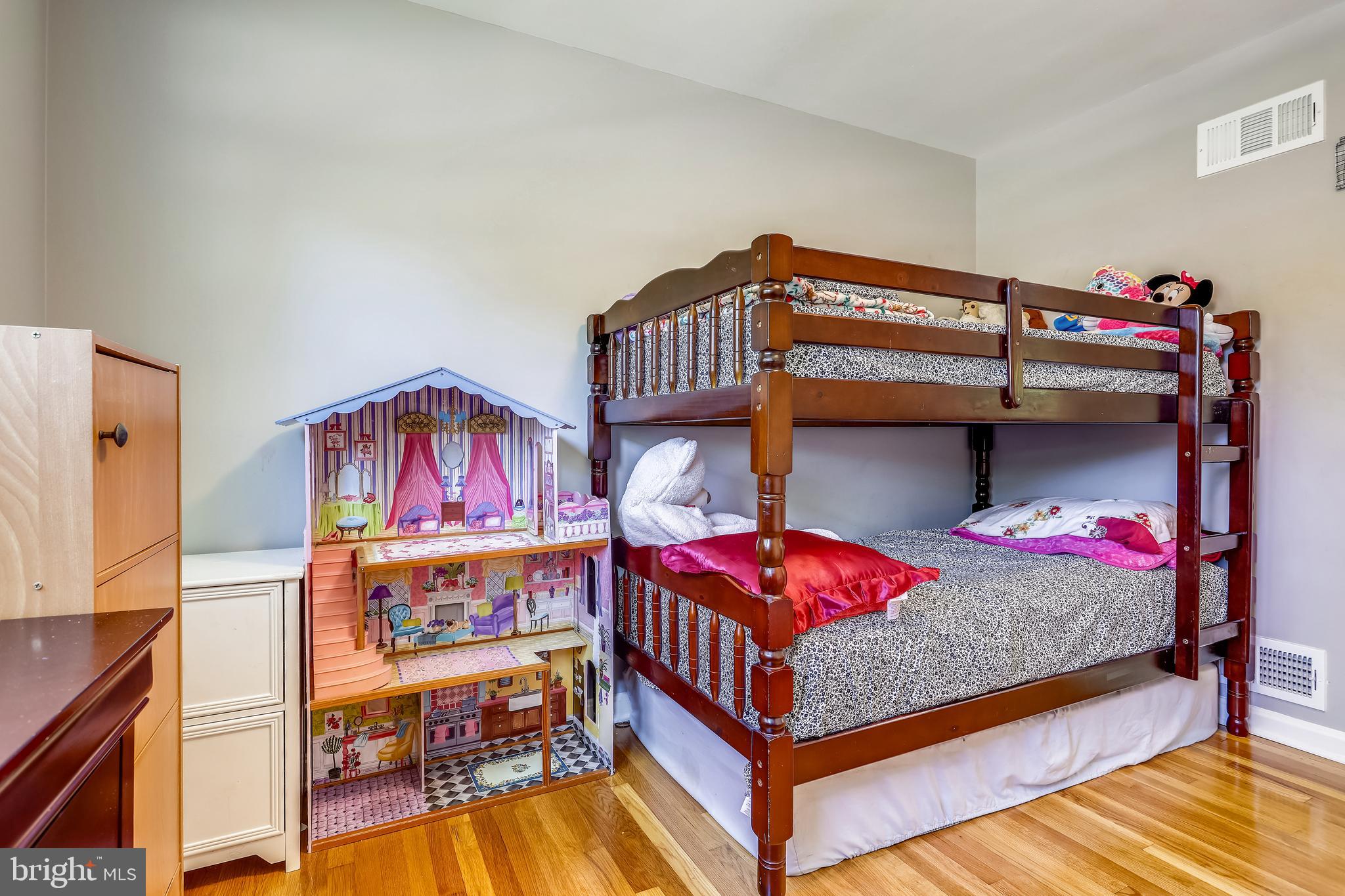 WHEATON OUT RES. (2) - Residential