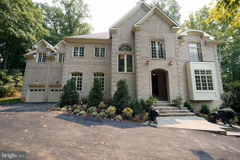 Photo of 1347 Kirby Road, MCLEAN, VA 22101 (MLS # VAFX2346110)