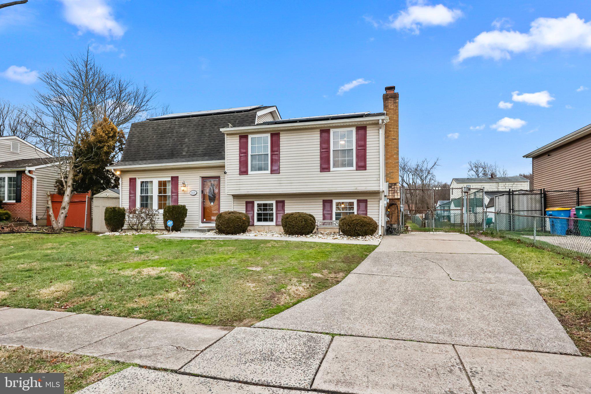 LAKELAND ESTATES - Residential