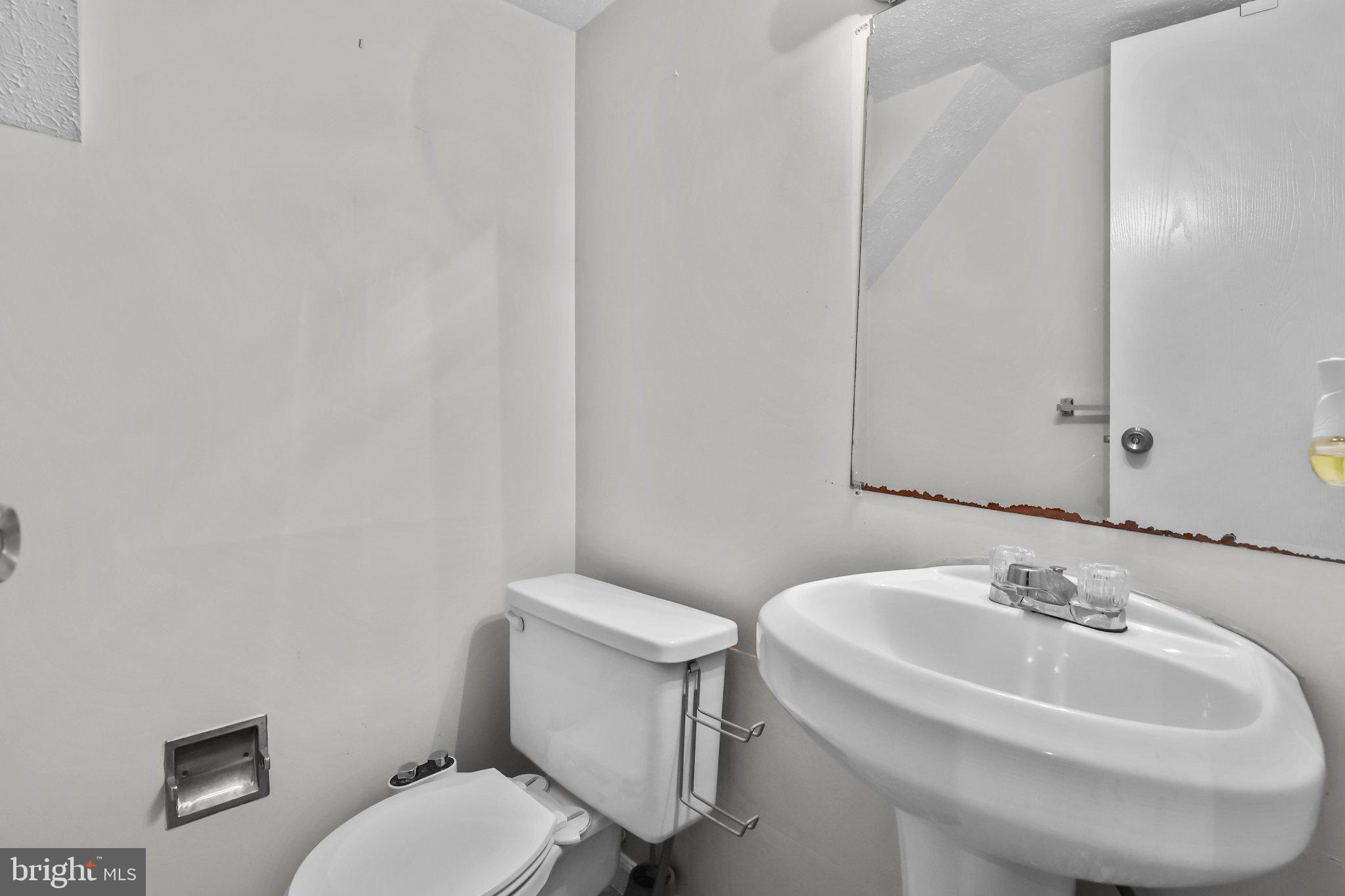 LAKELAND ESTATES - Residential