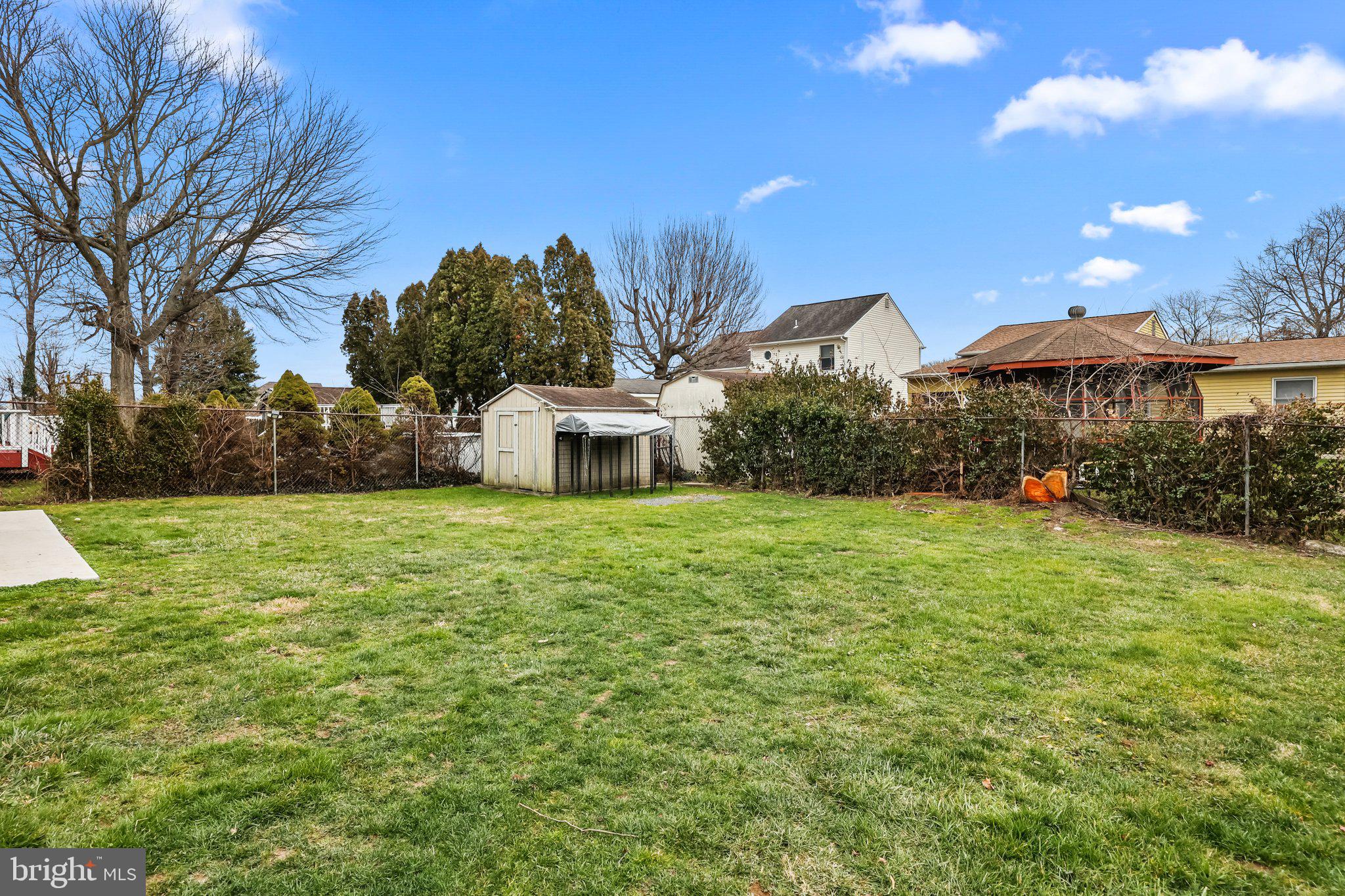 LAKELAND ESTATES - Residential
