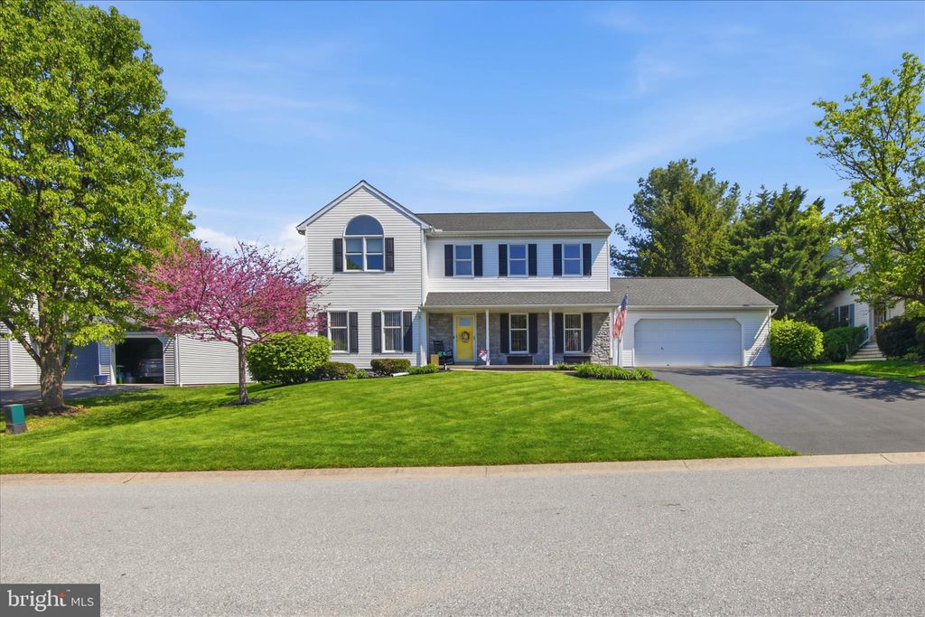 Photo of 725 Oxford Road, LANCASTER, PA 17601 (MLS # PALA2086976)