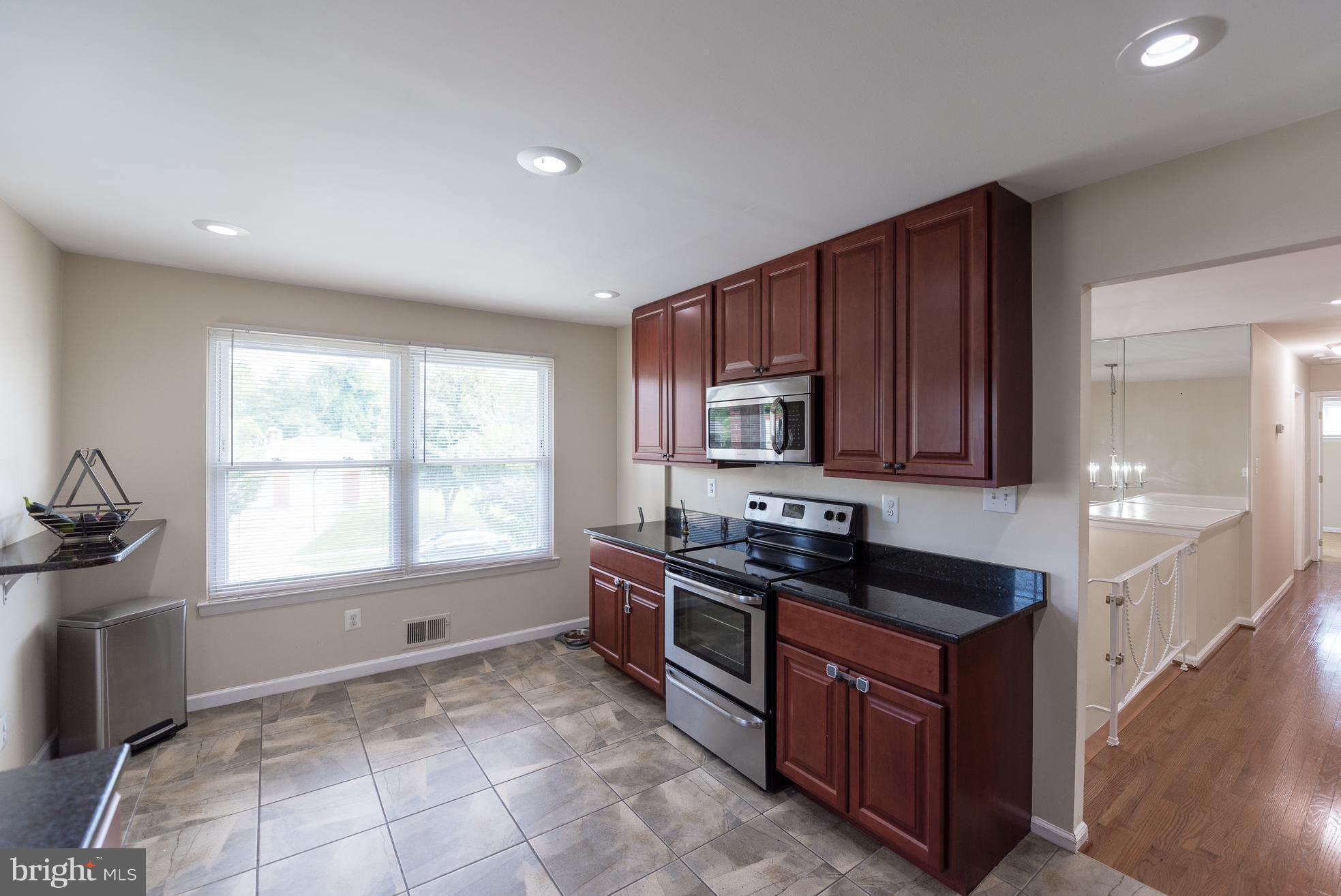 MURRAY HILL - Residential