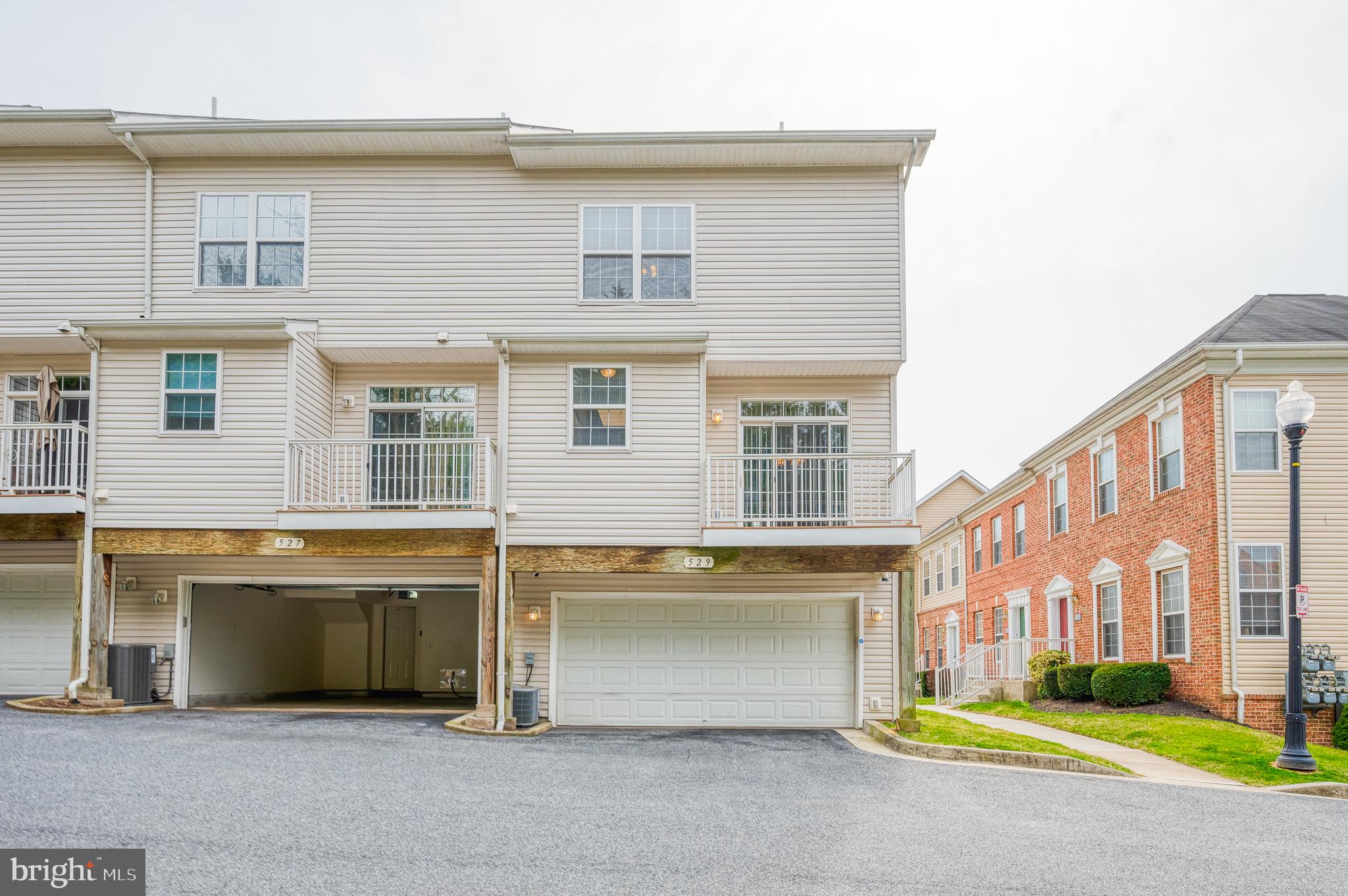 HIGH VIEW AT HUNT VALLEY - Residential
