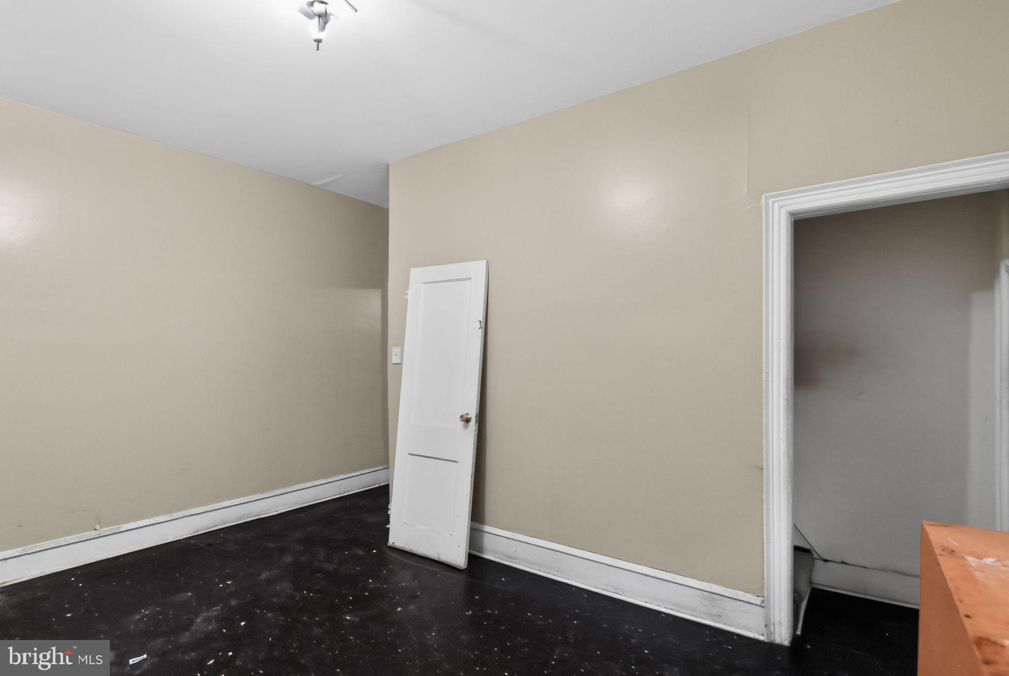 UNIVERSITY CITY - Residential