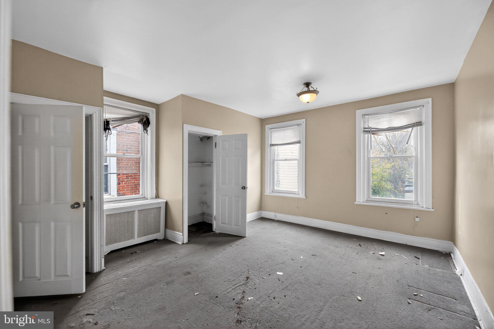 UNIVERSITY CITY - Residential