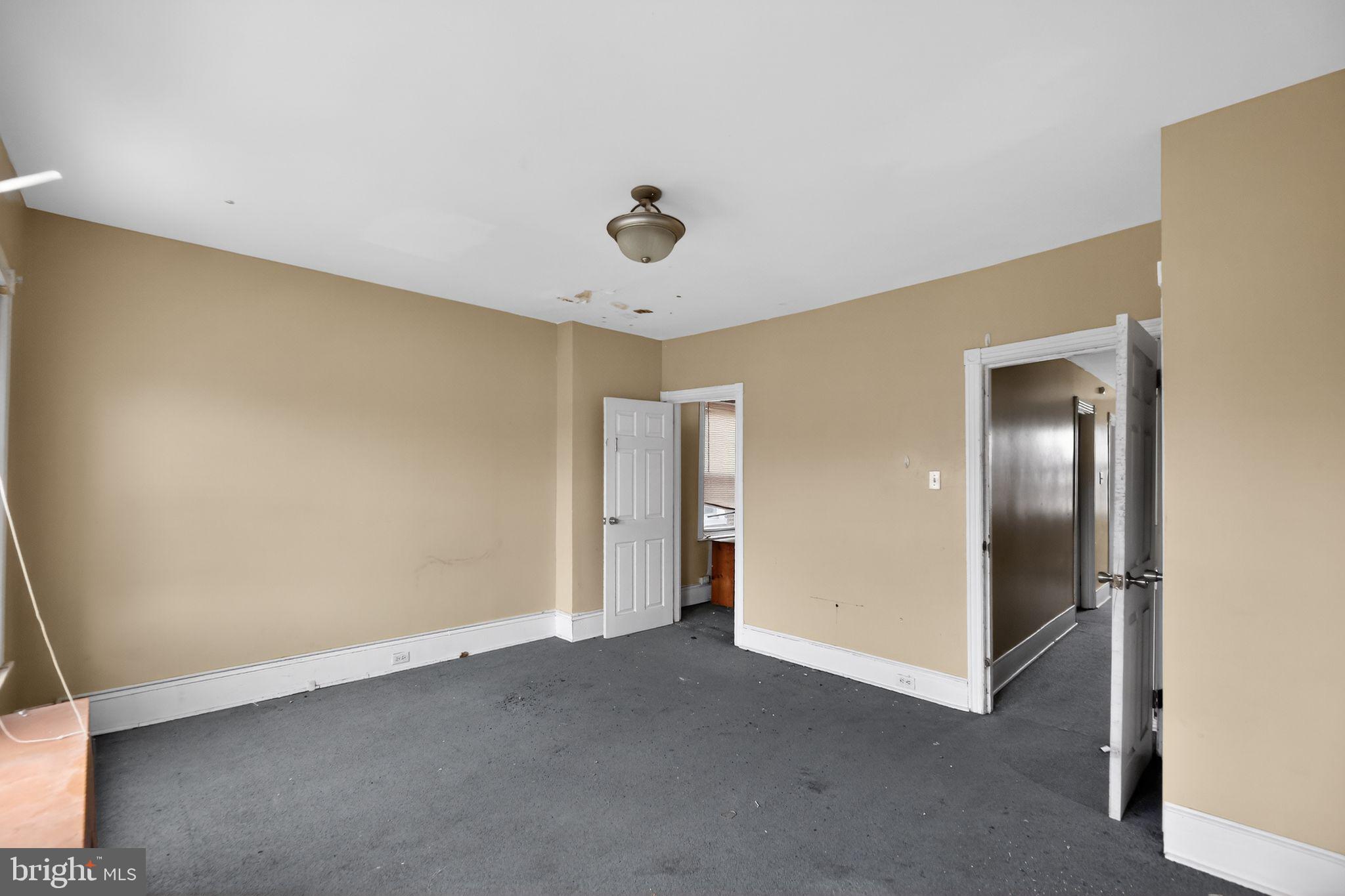 UNIVERSITY CITY - Residential