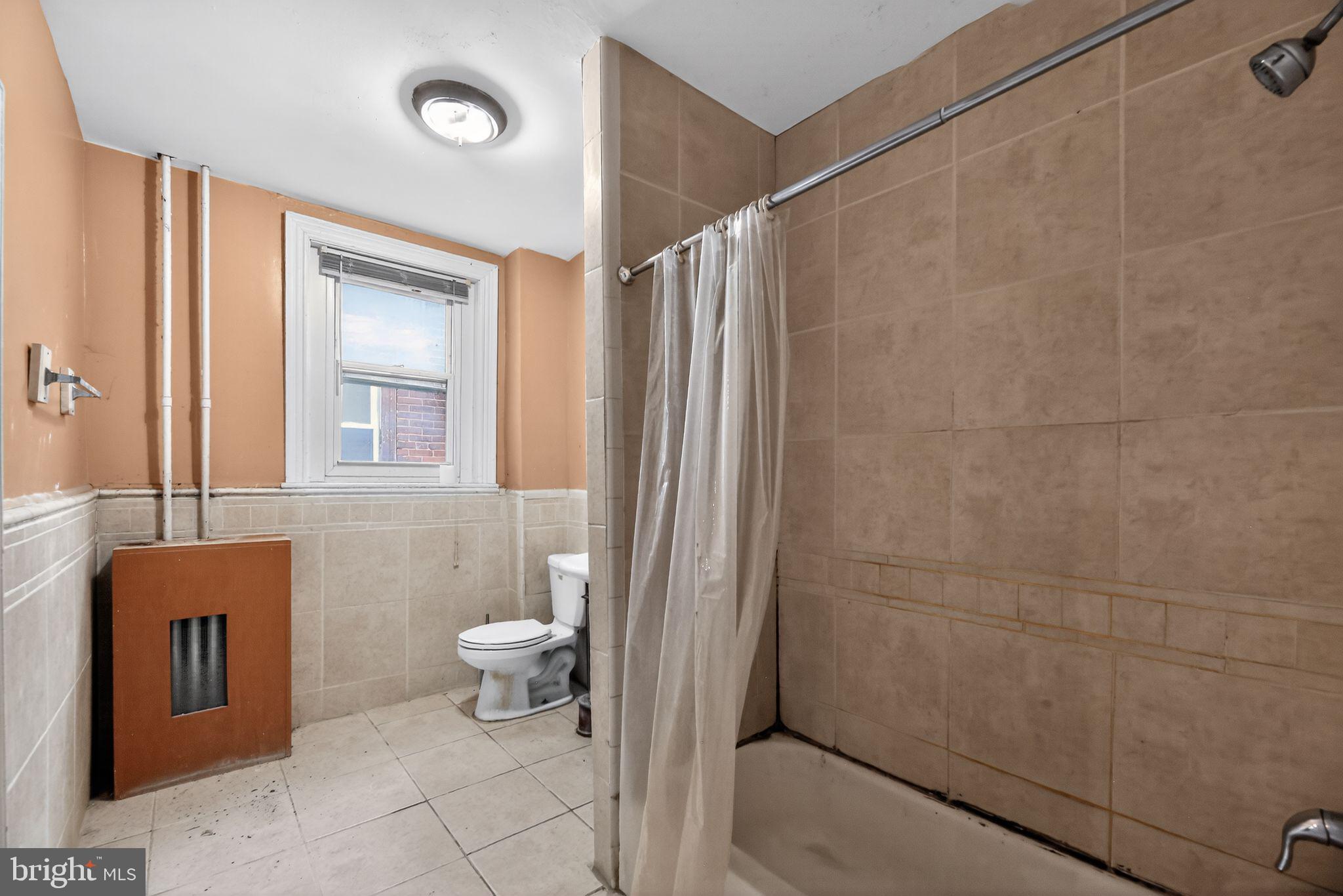 UNIVERSITY CITY - Residential