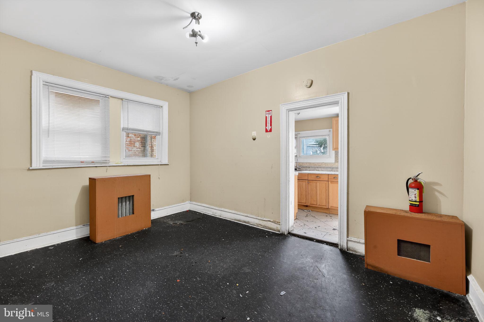 UNIVERSITY CITY - Residential