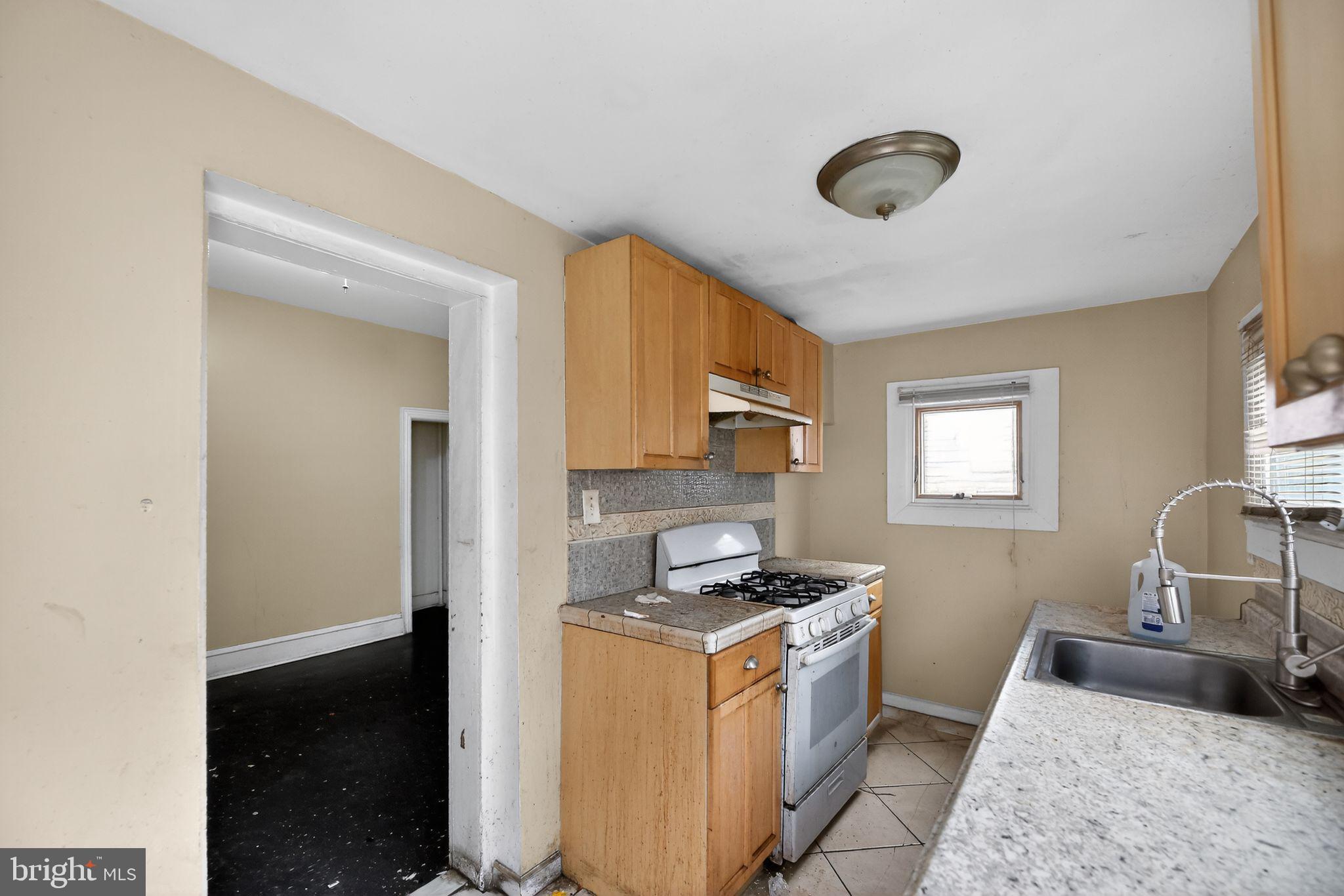 UNIVERSITY CITY - Residential