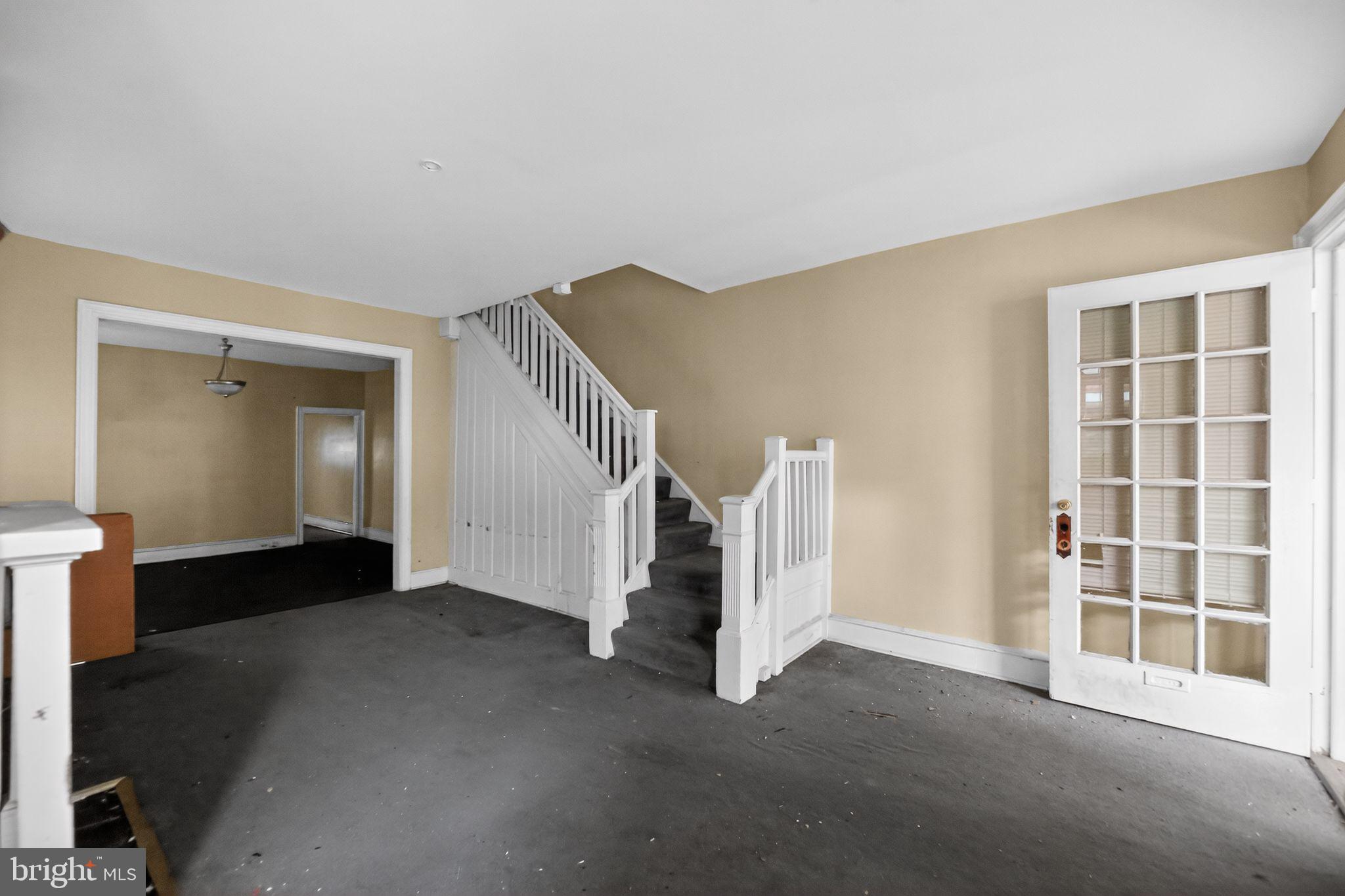 UNIVERSITY CITY - Residential