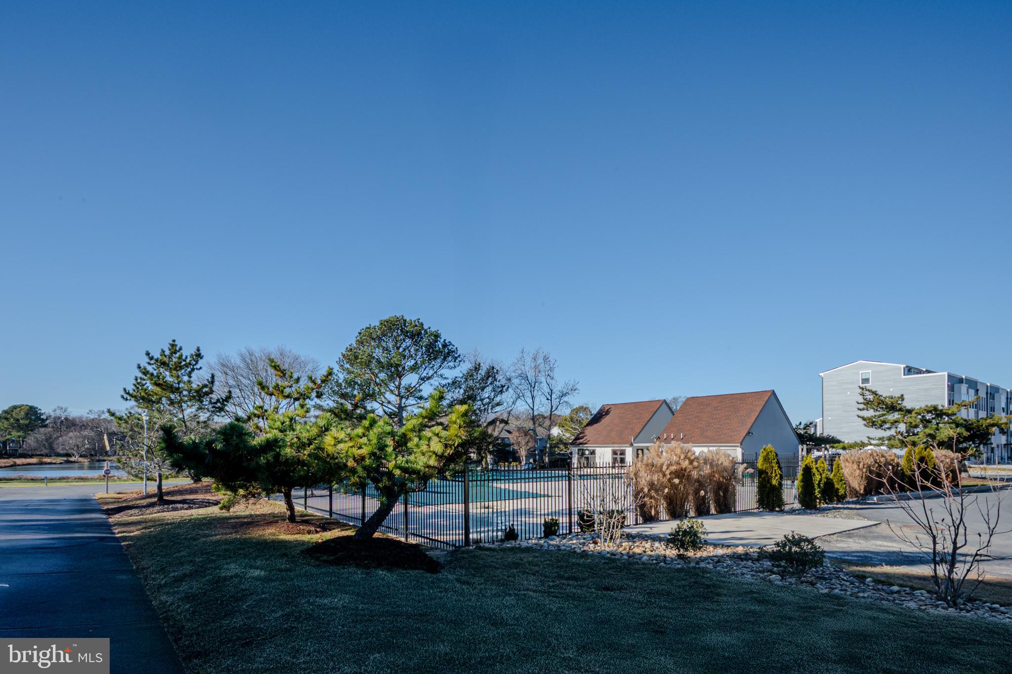 SPRING LAKE - Residential