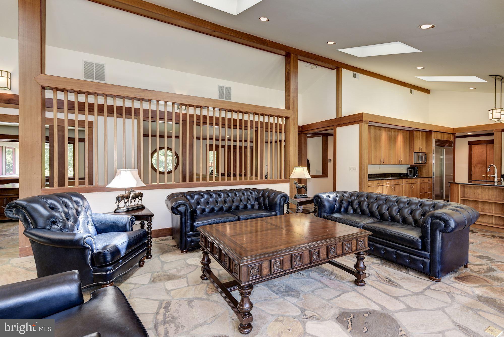 DARNESTOWN OUTSIDE - Residential