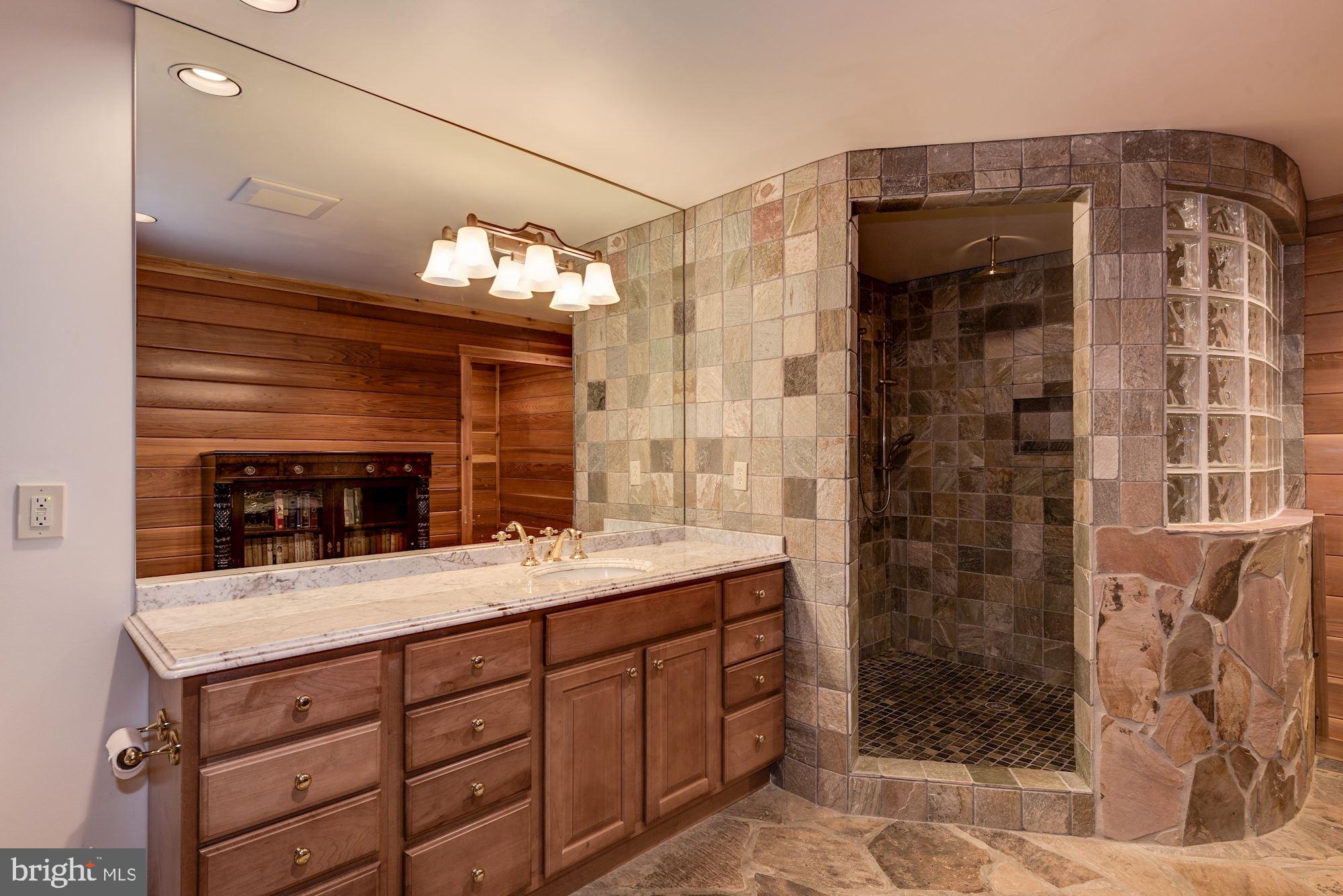 DARNESTOWN OUTSIDE - Residential