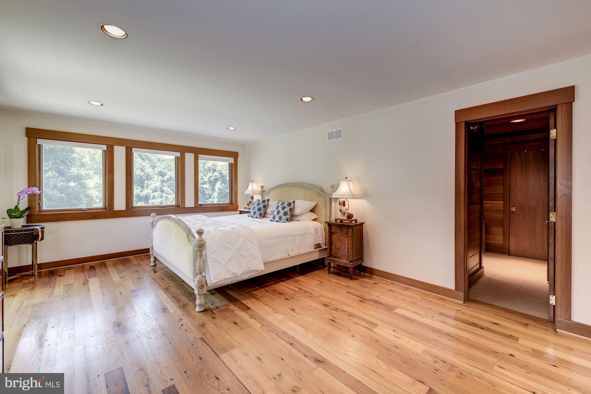 DARNESTOWN OUTSIDE - Residential