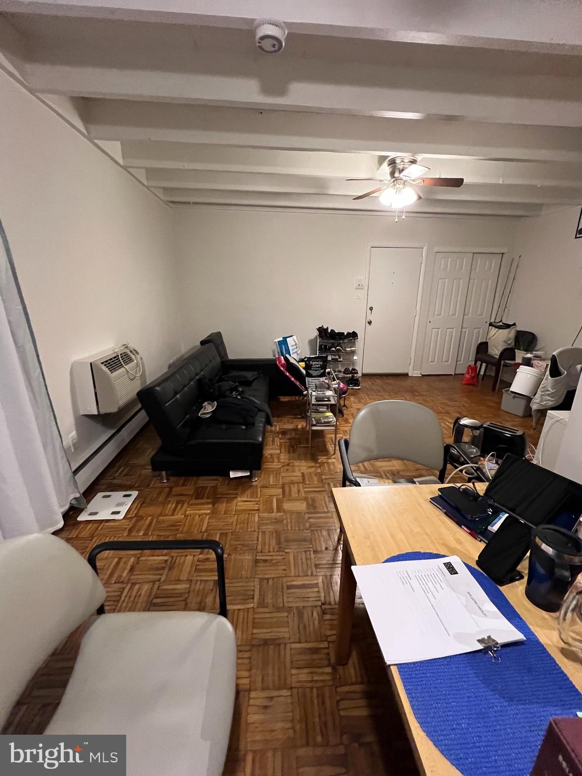 CONTEMPORARY VLG - Residential