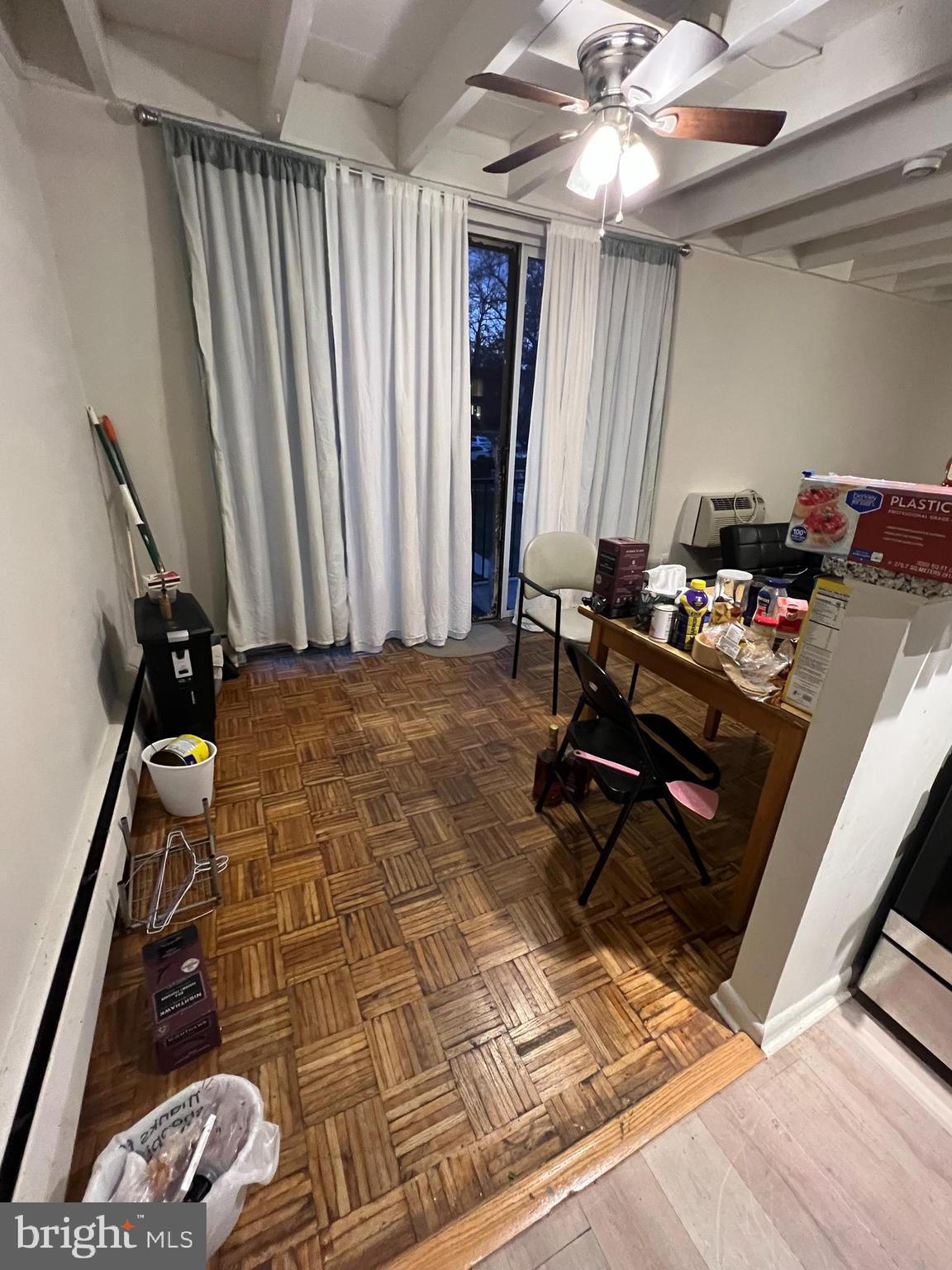 CONTEMPORARY VLG - Residential