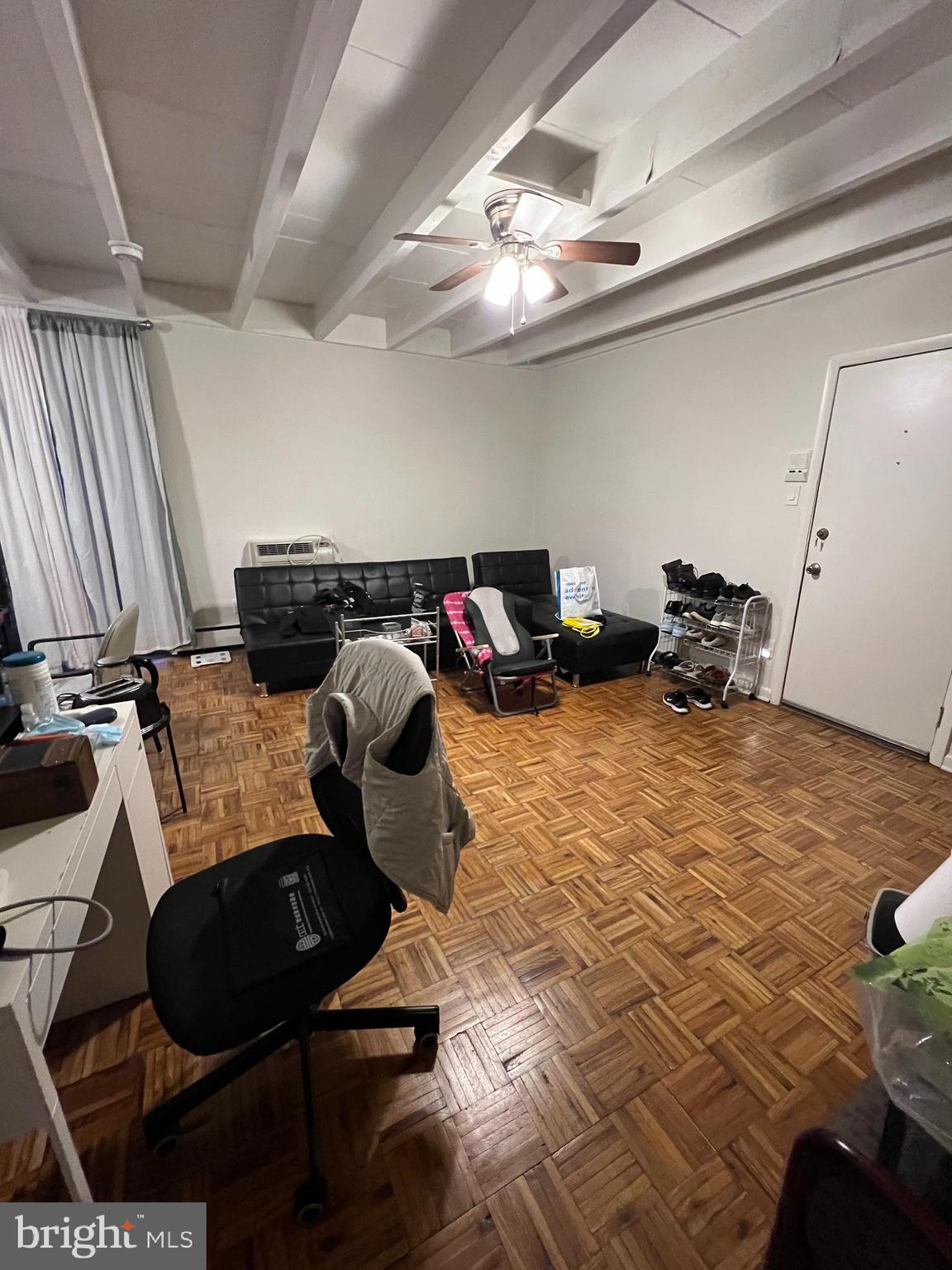 CONTEMPORARY VLG - Residential