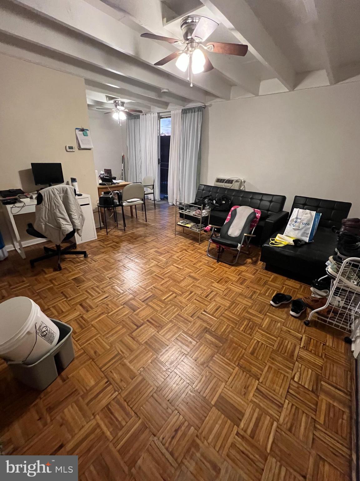 CONTEMPORARY VLG - Residential