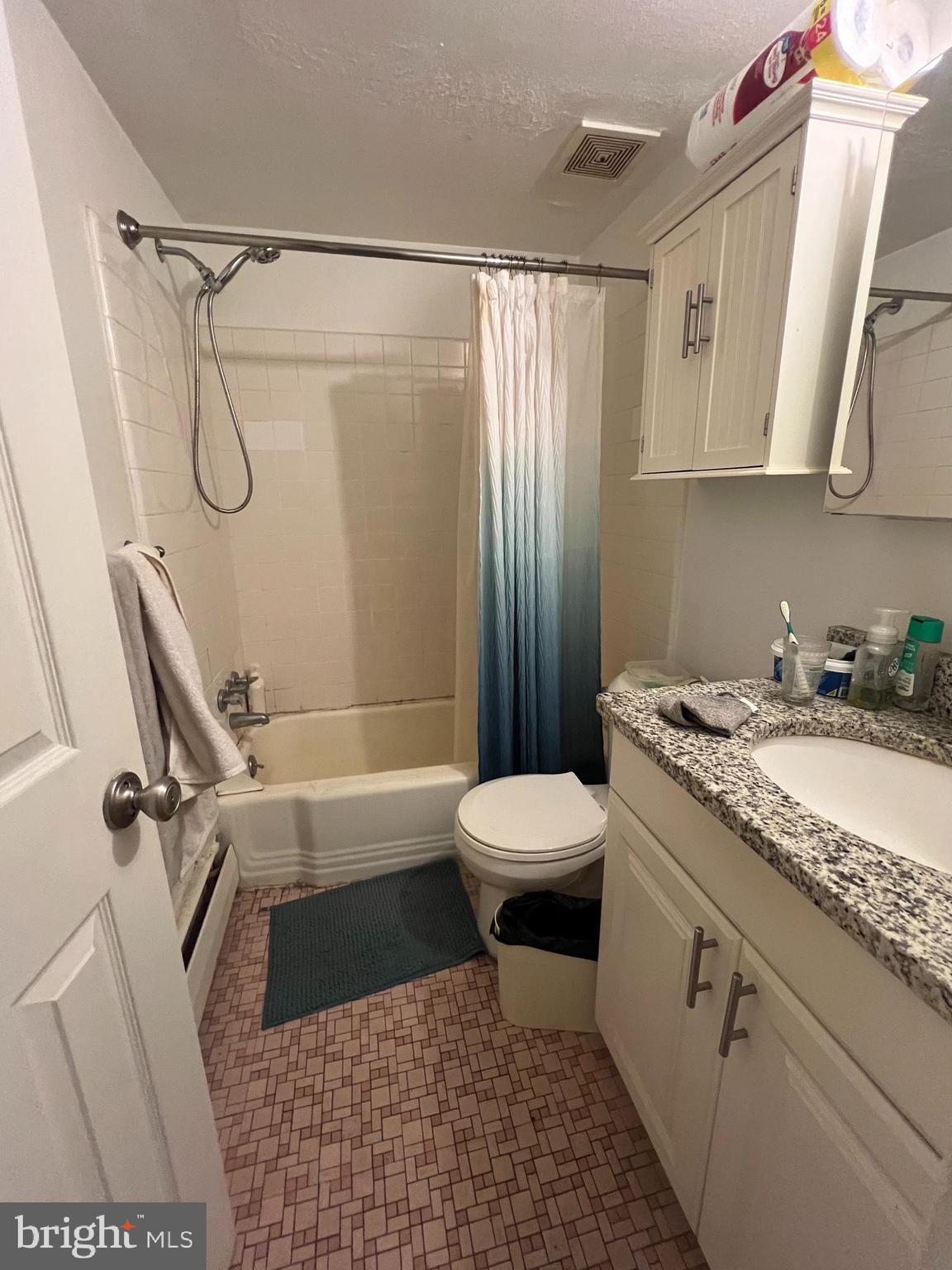 CONTEMPORARY VLG - Residential