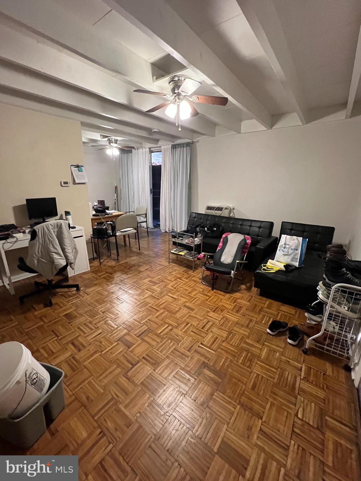 CONTEMPORARY VLG - Residential