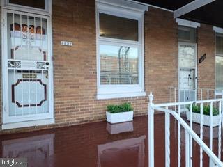 LEXINGTON - Residential Lease