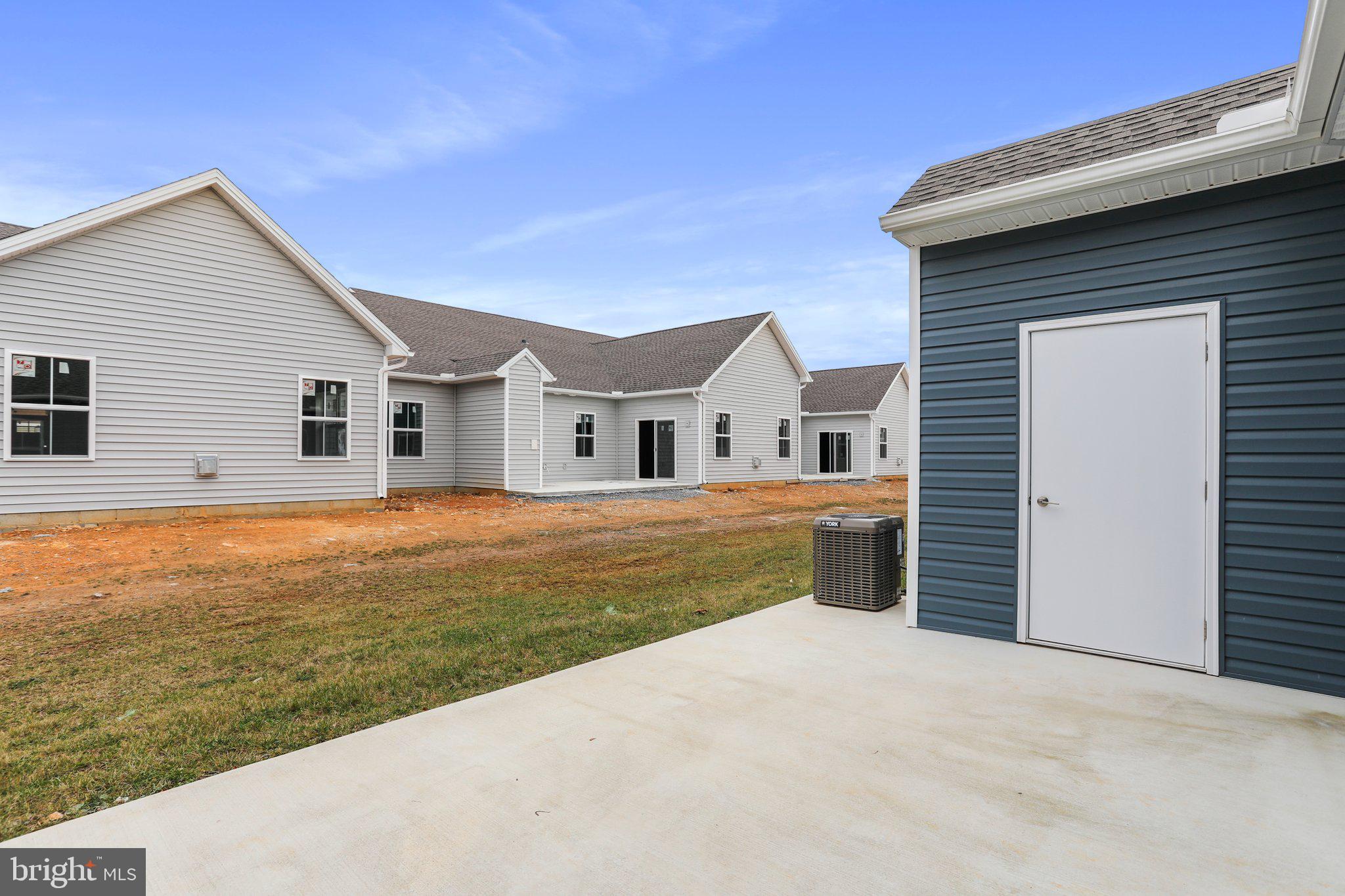 MEADOWSGREEN - Residential Lease