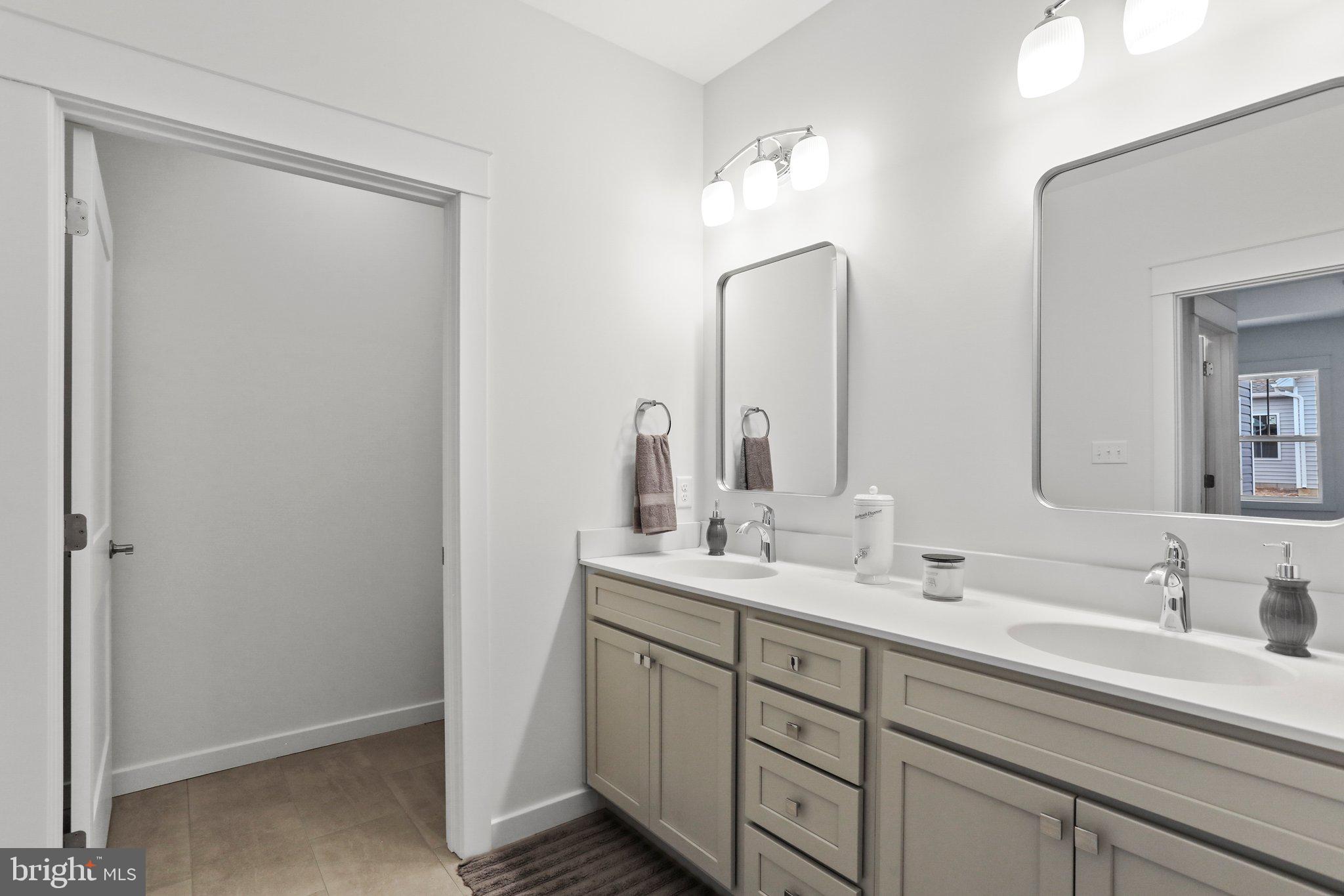 MEADOWSGREEN - Residential Lease