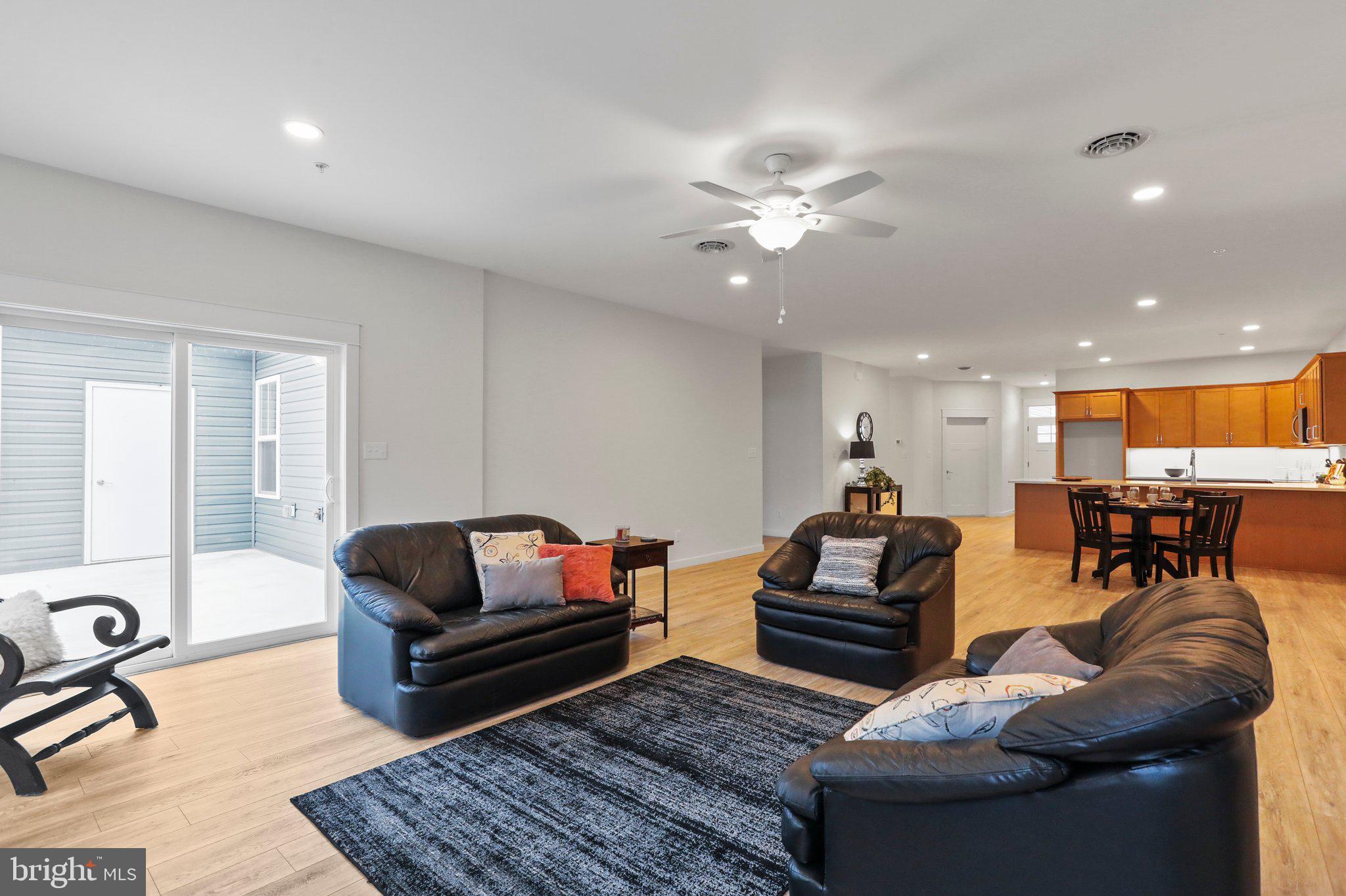 MEADOWSGREEN - Residential Lease