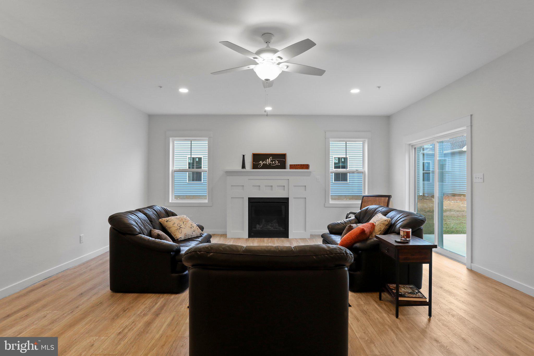 MEADOWSGREEN - Residential Lease