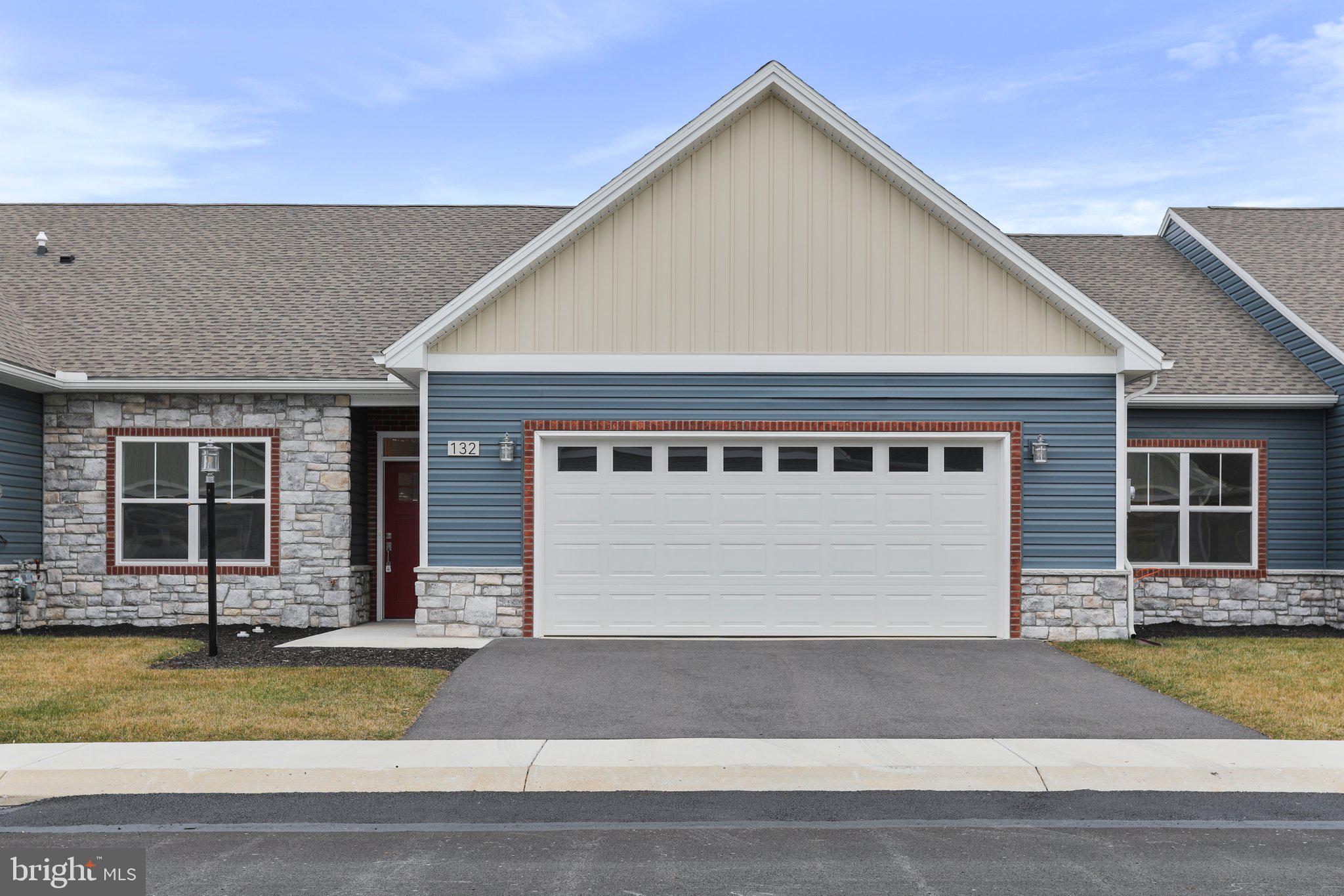 MEADOWSGREEN - Residential Lease