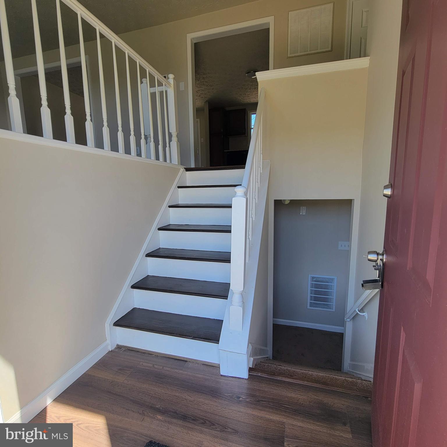 GREENLAND GARDENS - Residential Lease