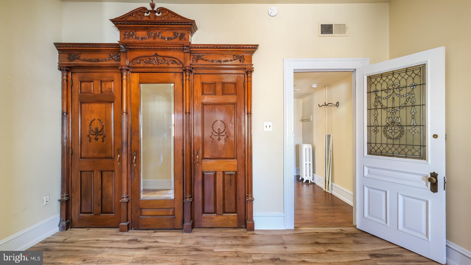 CENTER CITY - Residential Lease