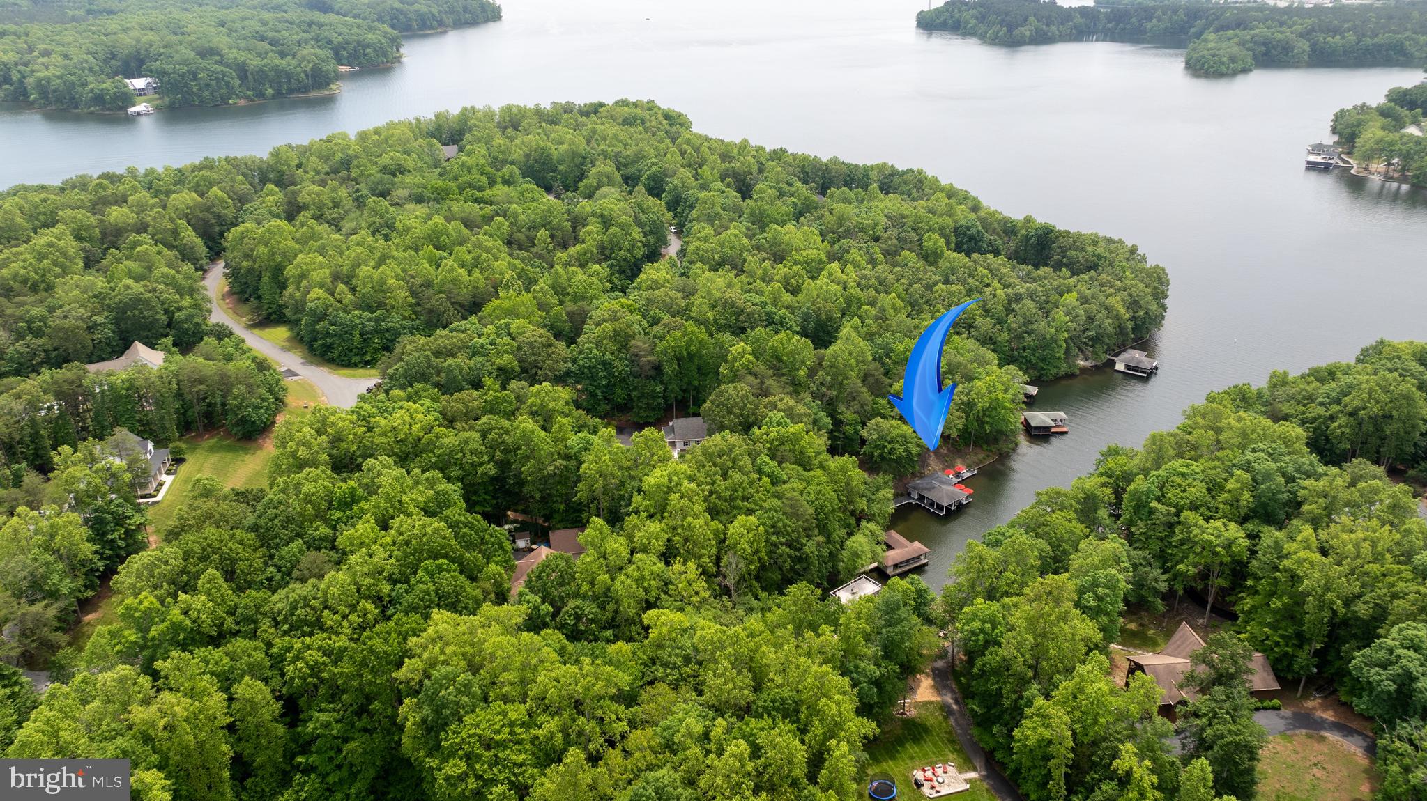 MAGNOLIA HARBOUR - Residential